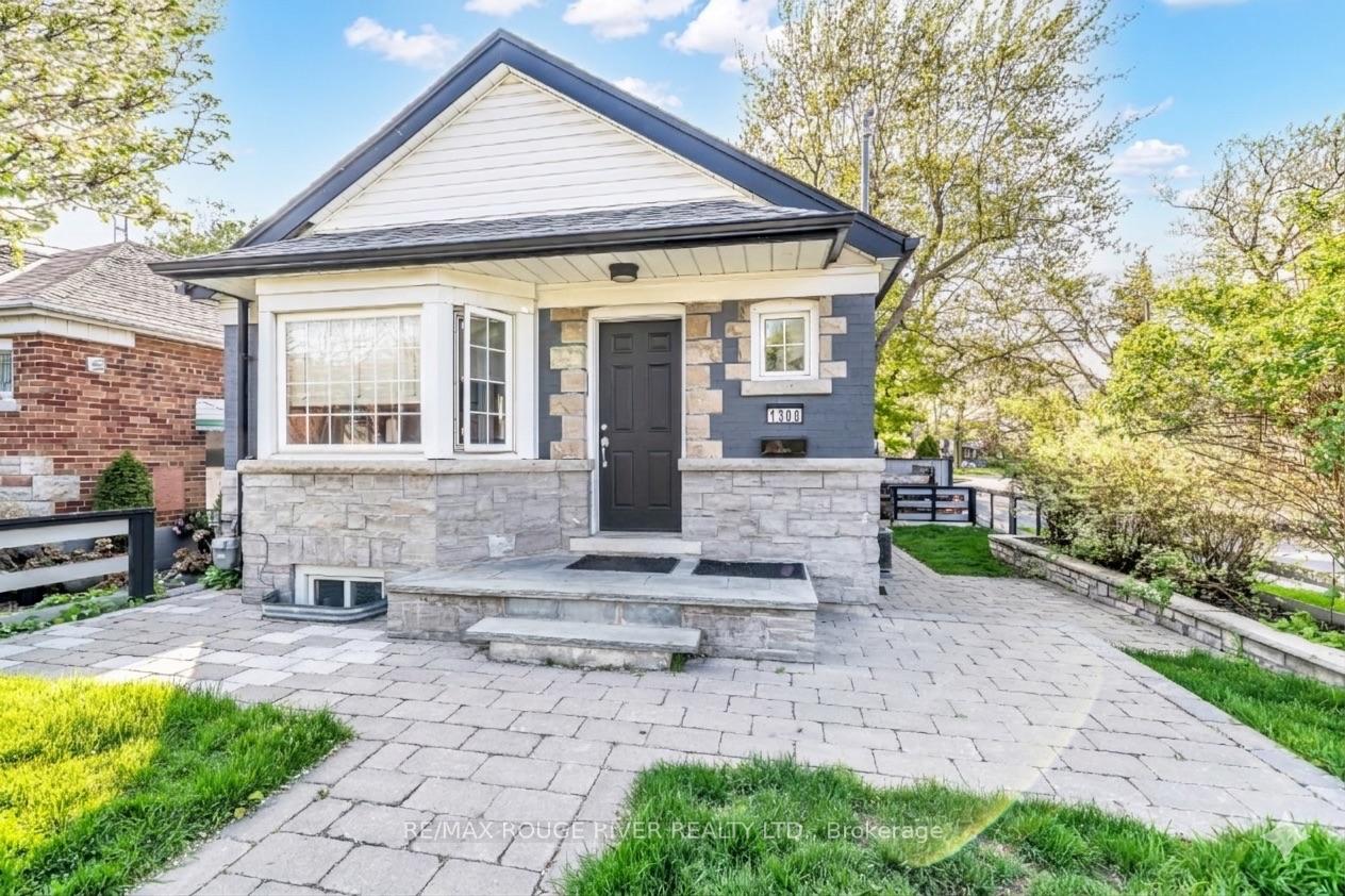 Photo 3 of 1306 Kingston Road, Scarborough, Birchcliffe-Cliffside — HOMEH