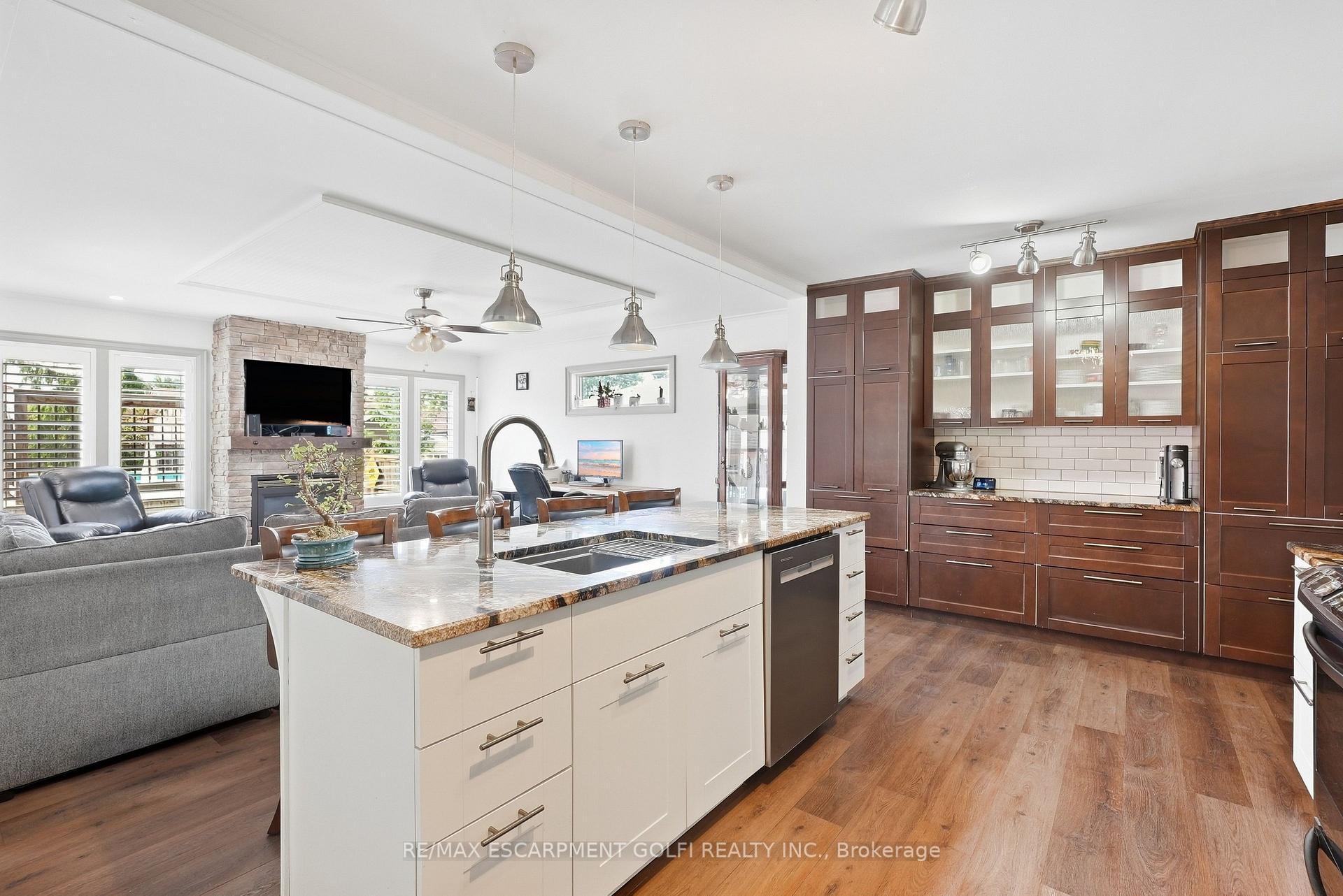 Photo 7 of 144 Joyce Avenue, Welland, Lincoln/Crowland — HOMEH