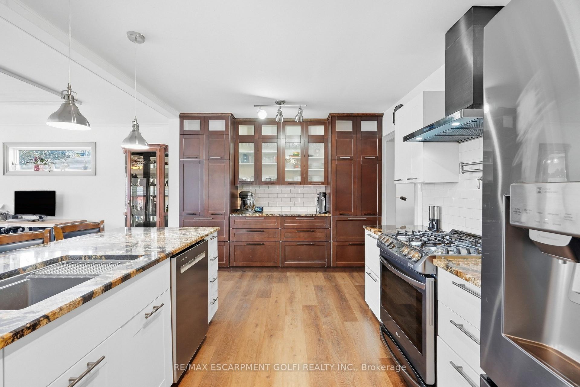 Photo 8 of 144 Joyce Avenue, Welland, Lincoln/Crowland — HOMEH