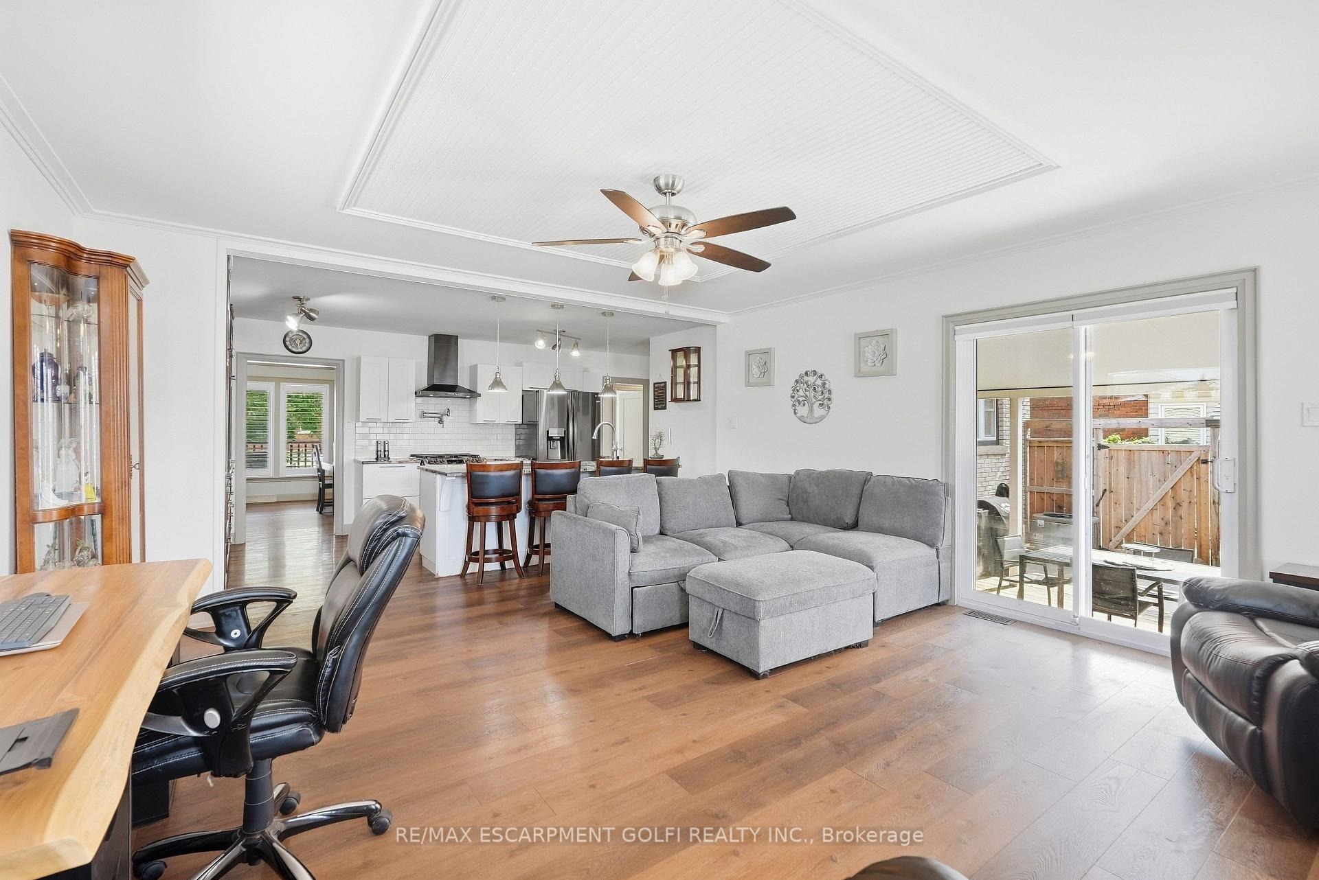 Photo 10 of 144 Joyce Avenue, Welland, Lincoln/Crowland — HOMEH