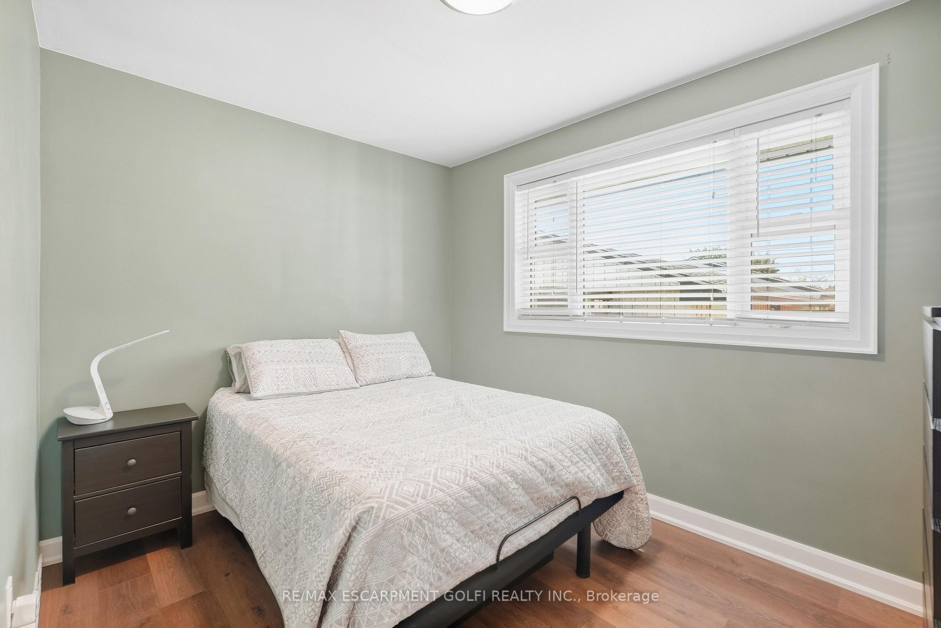 Photo 12 of 144 Joyce Avenue, Welland, Lincoln/Crowland — HOMEH