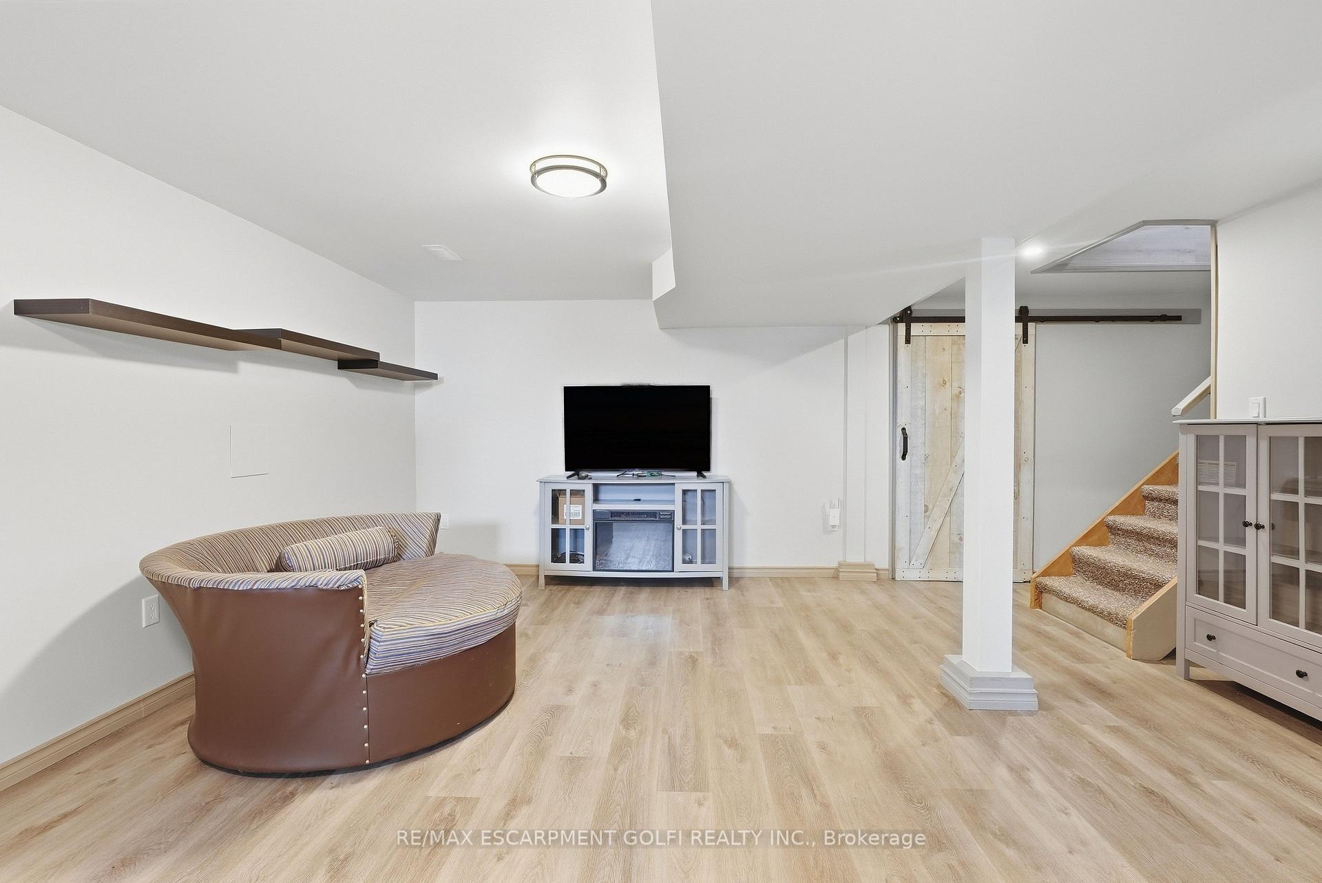 Photo 18 of 144 Joyce Avenue, Welland, Lincoln/Crowland — HOMEH