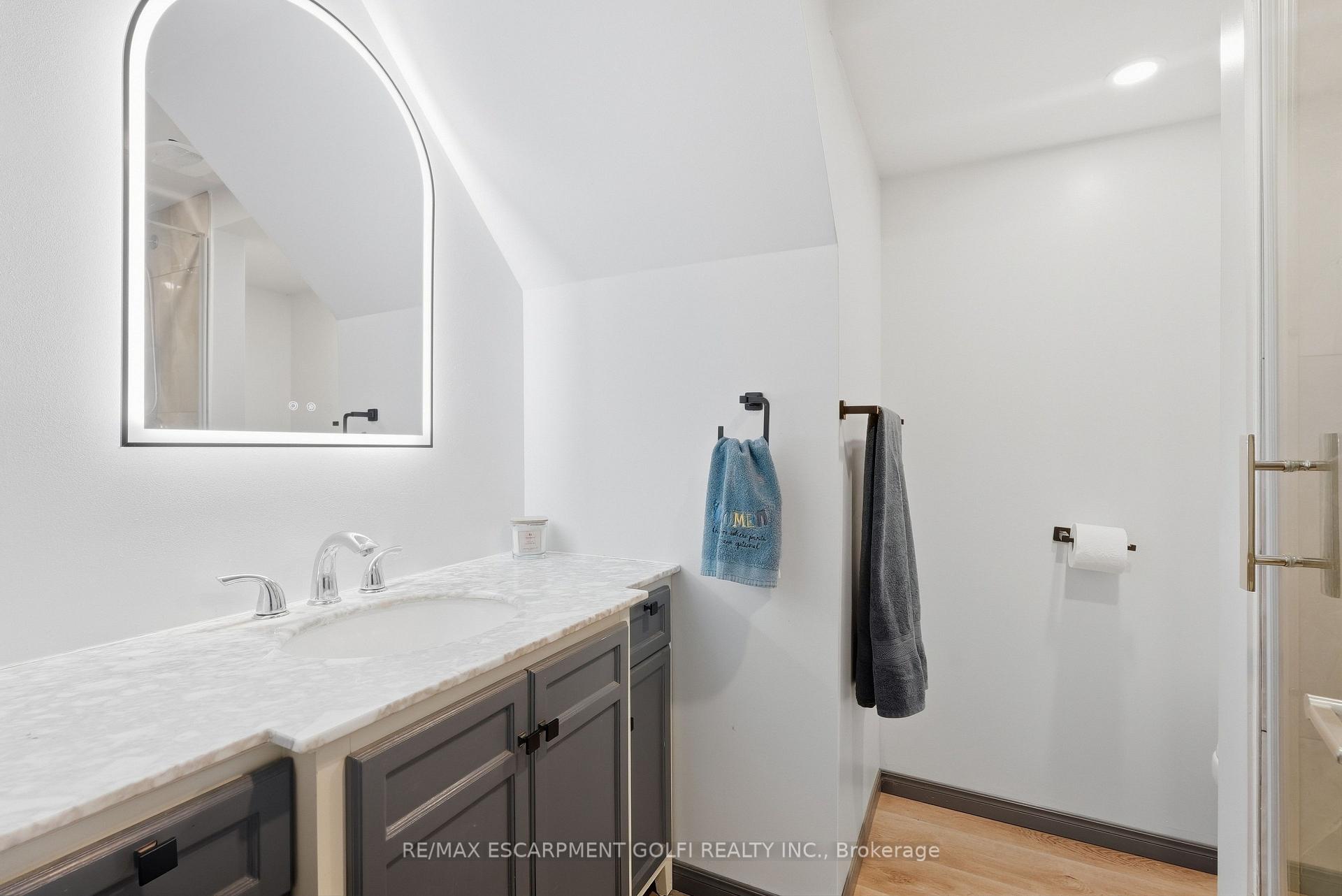Photo 20 of 144 Joyce Avenue, Welland, Lincoln/Crowland — HOMEH