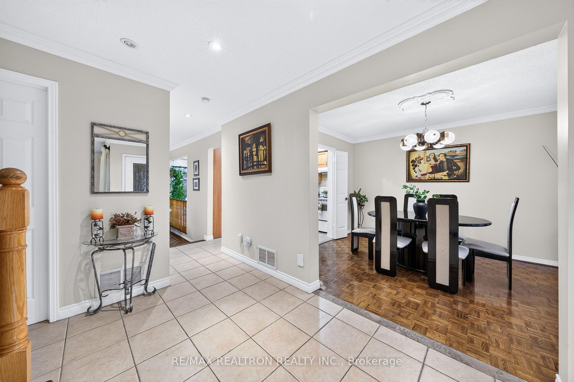 Photo 10 of 160 Conley Street, Vaughan, Lakeview Estates — HOMEH