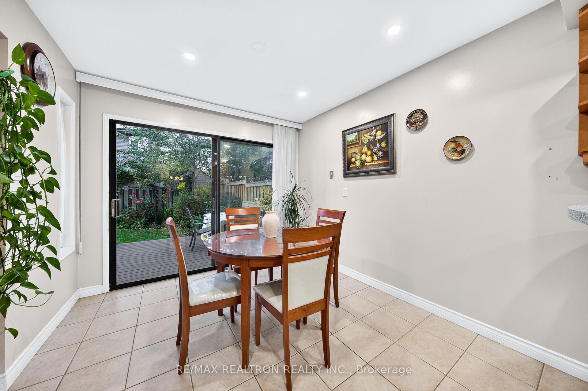 Photo 20 of 160 Conley Street, Vaughan, Lakeview Estates — HOMEH
