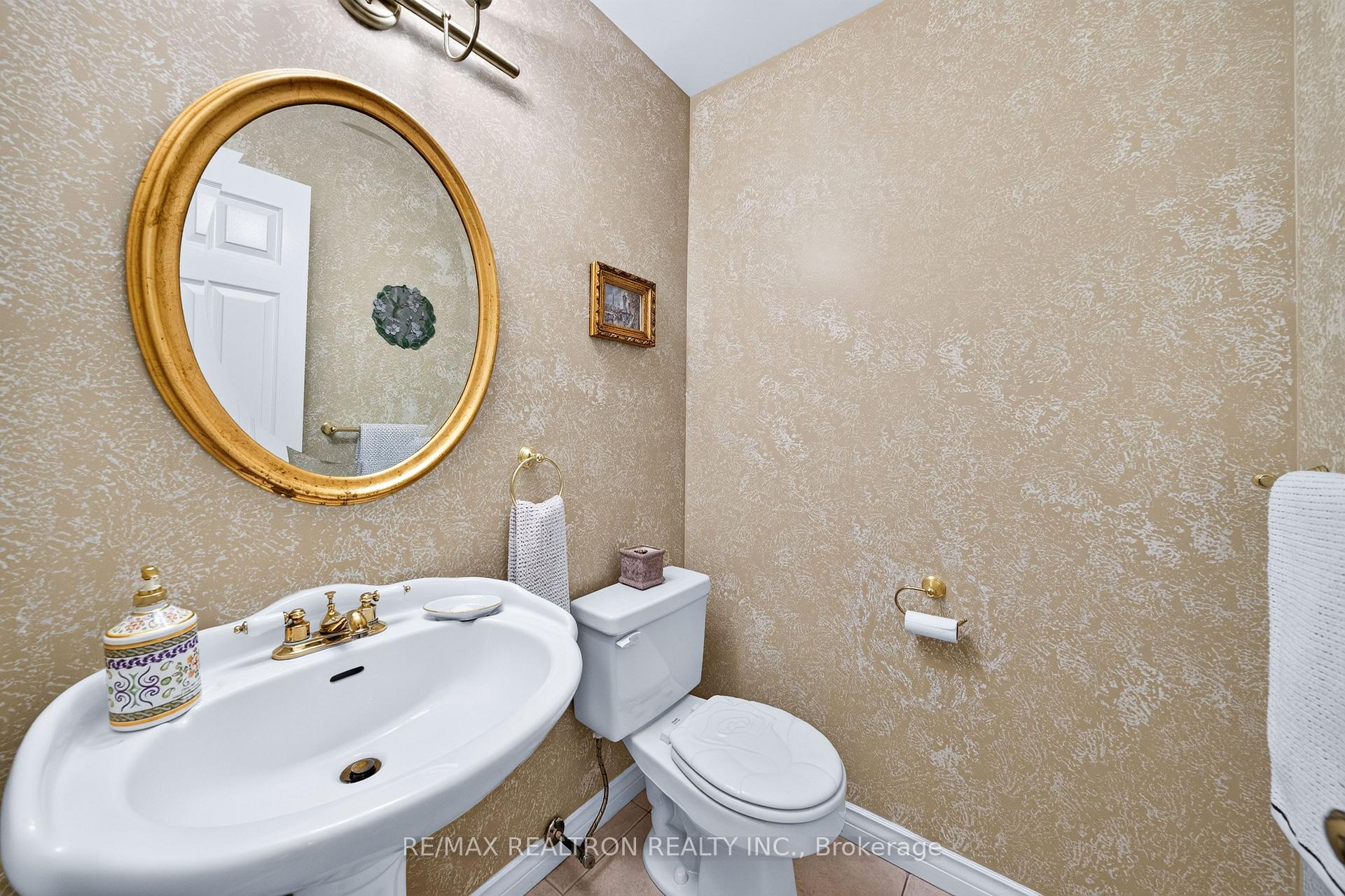 Photo 26 of 160 Conley Street, Vaughan, Lakeview Estates — HOMEH