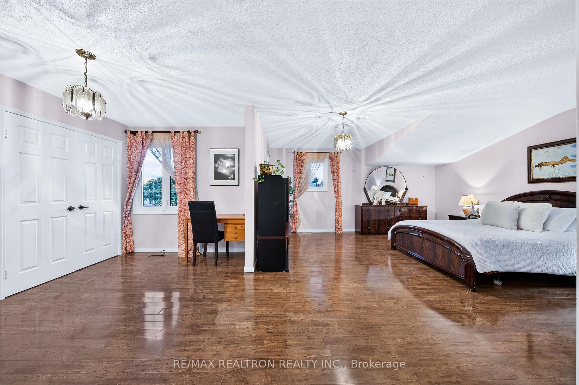 Photo 30 of 160 Conley Street, Vaughan, Lakeview Estates — HOMEH