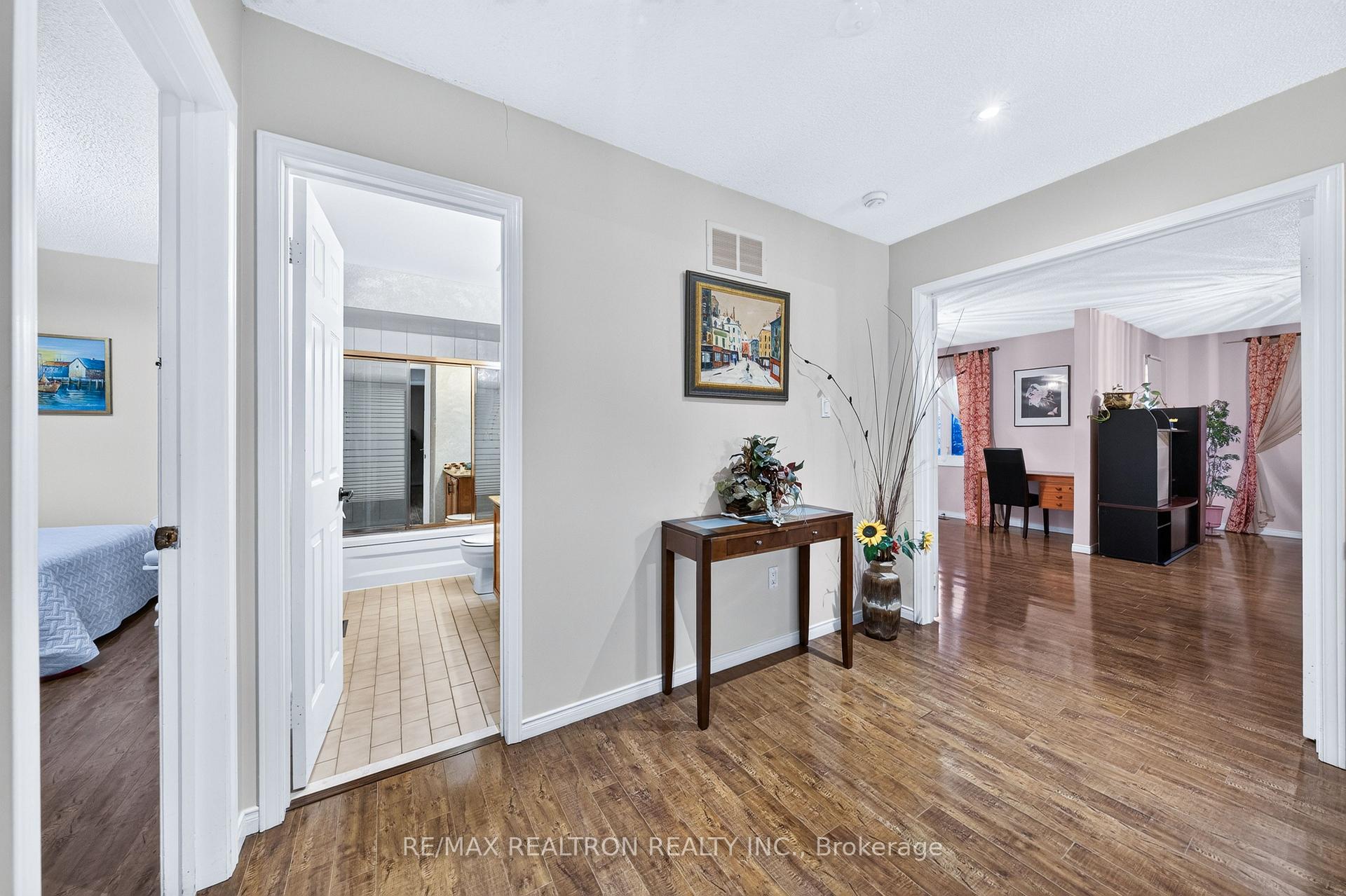 Photo 37 of 160 Conley Street, Vaughan, Lakeview Estates — HOMEH
