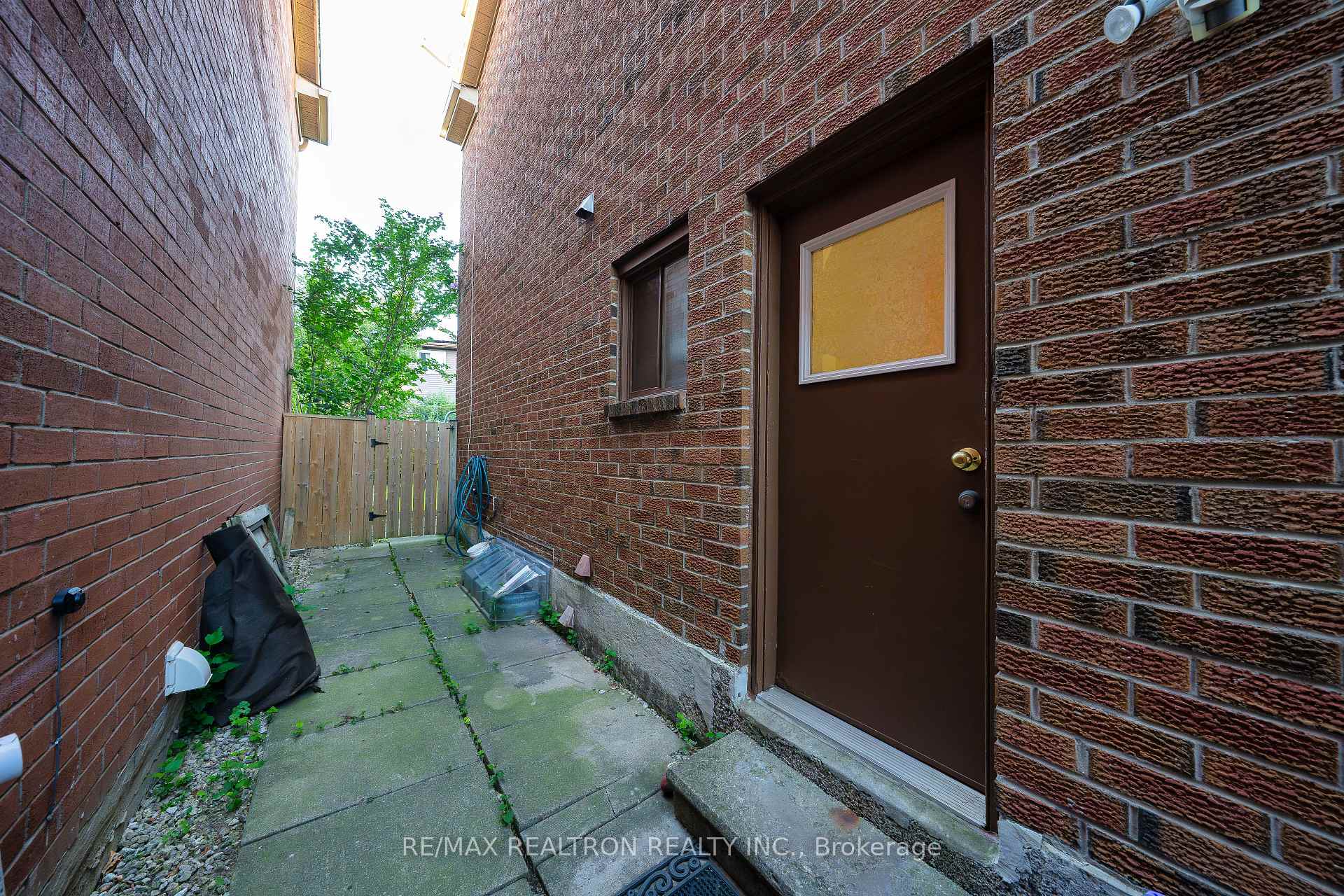 Photo 45 of 160 Conley Street, Vaughan, Lakeview Estates — HOMEH
