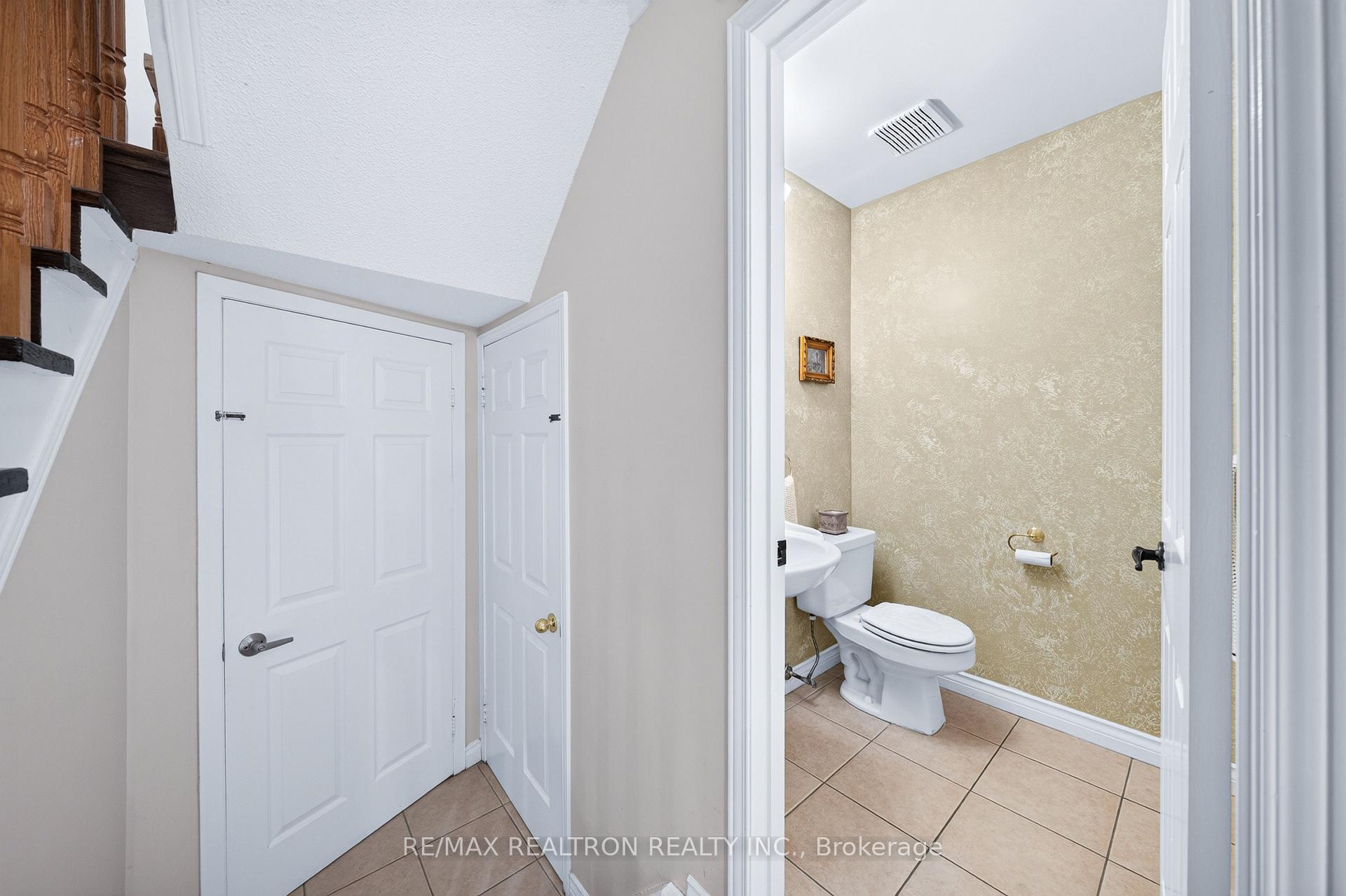 Photo 25 of 160 Conley Street, Vaughan, Lakeview Estates — HOMEH