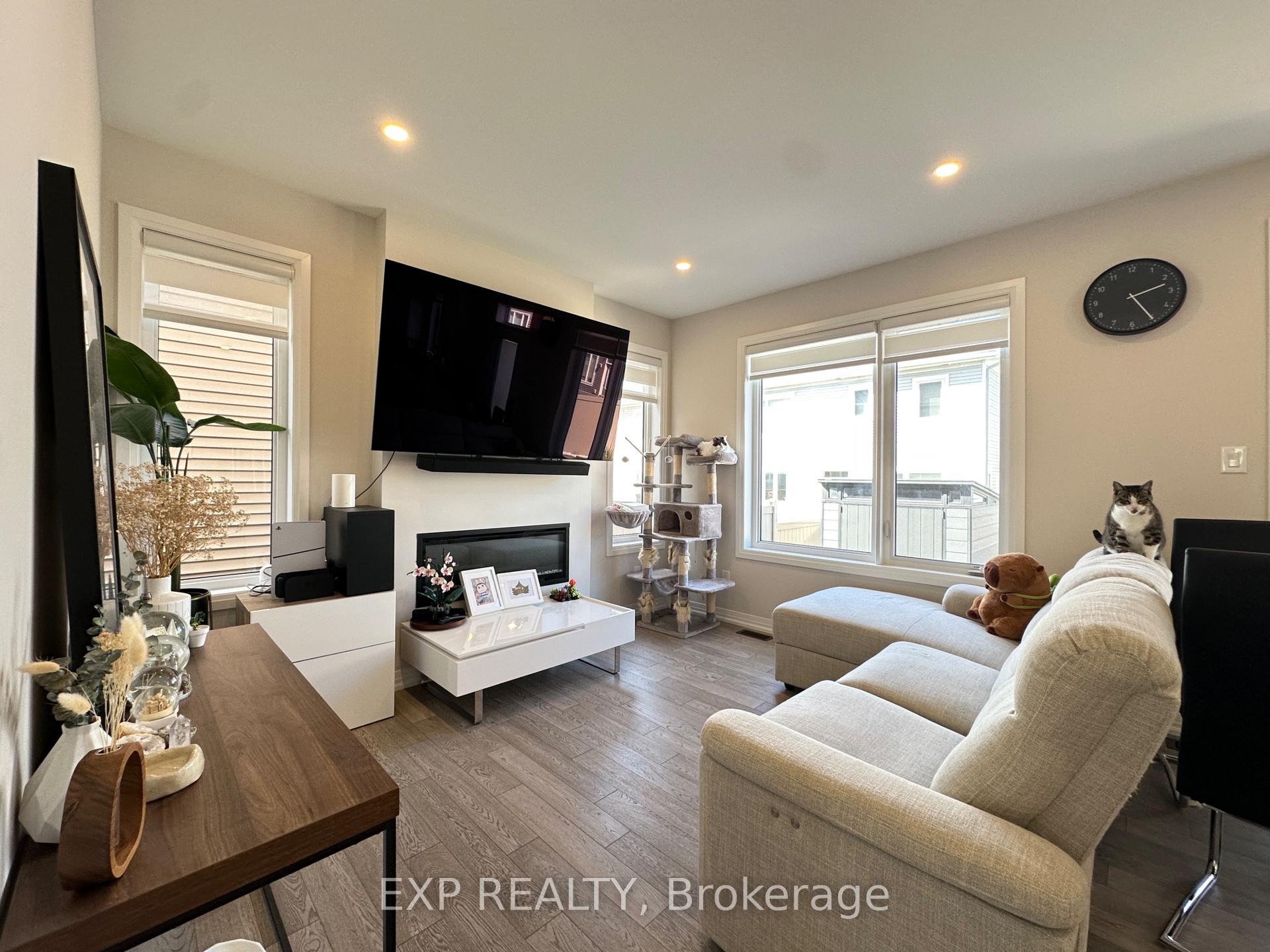 Photo 5 of 3073 Travertine Way, Ottawa, Barrhaven - Half Moon Bay — HOMEH