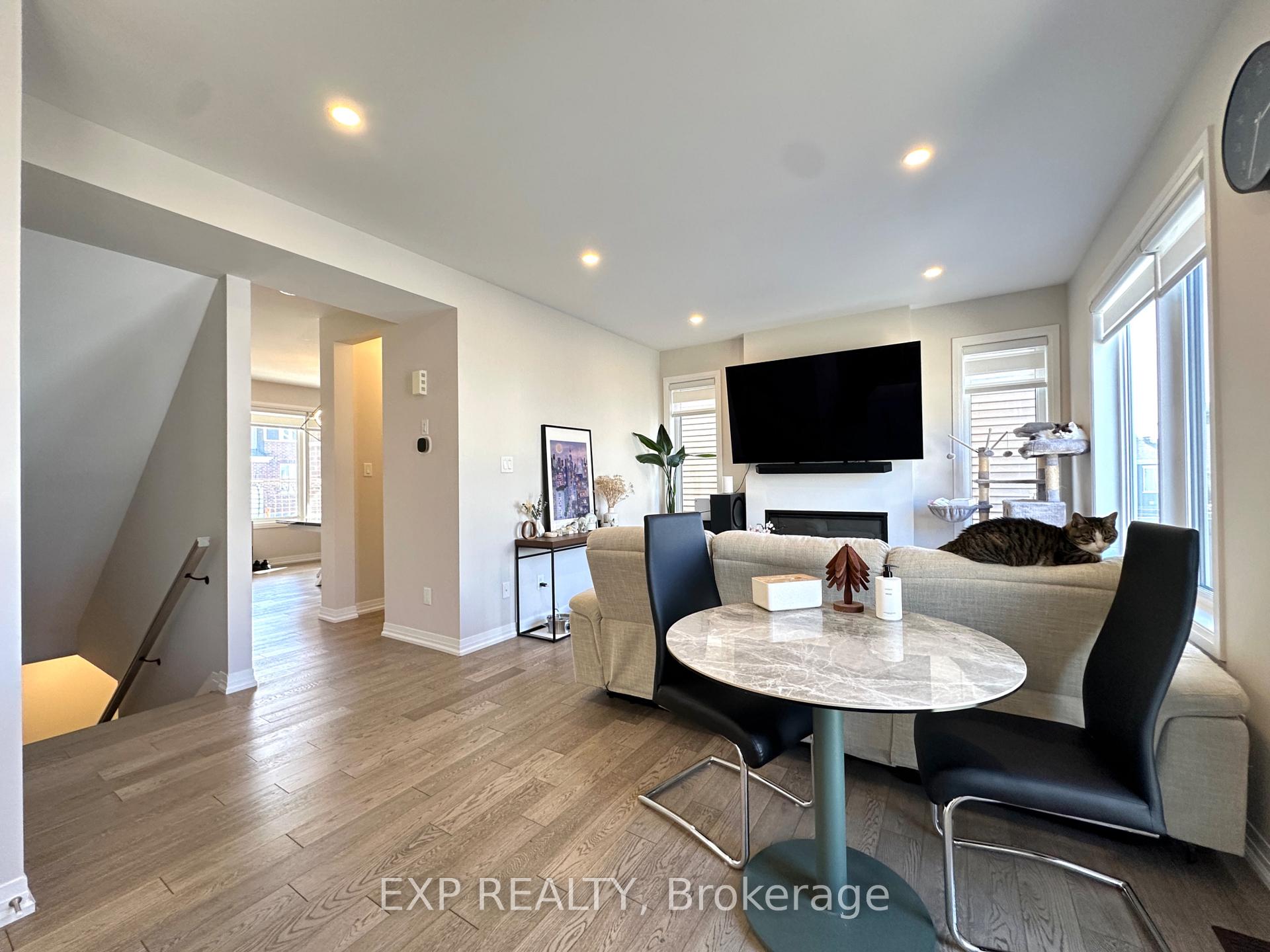 Photo 10 of 3073 Travertine Way, Ottawa, Barrhaven - Half Moon Bay — HOMEH