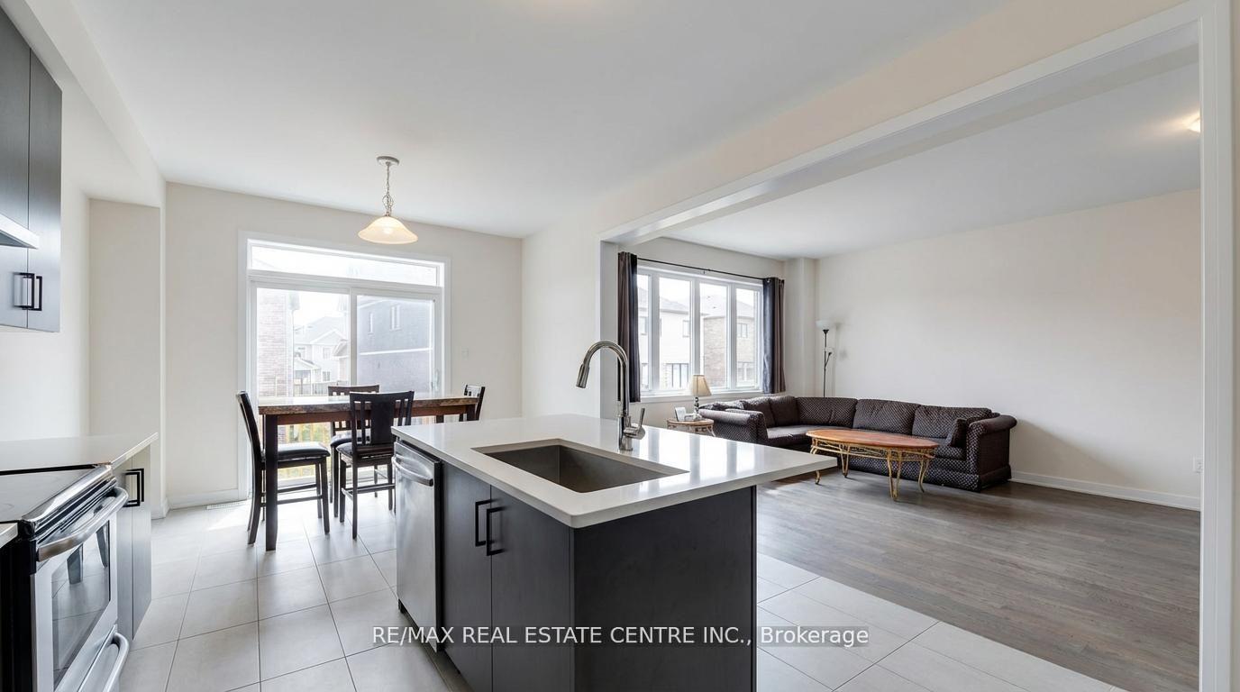 Photo 57 of 17 Downriver Drive, Welland, Dain City — HOMEH
