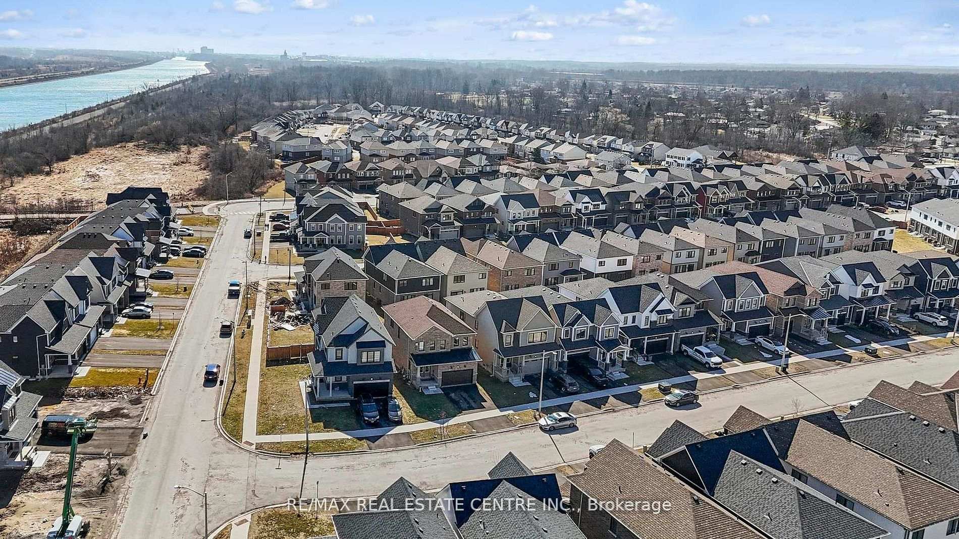 Photo 75 of 17 Downriver Drive, Welland, Dain City — HOMEH