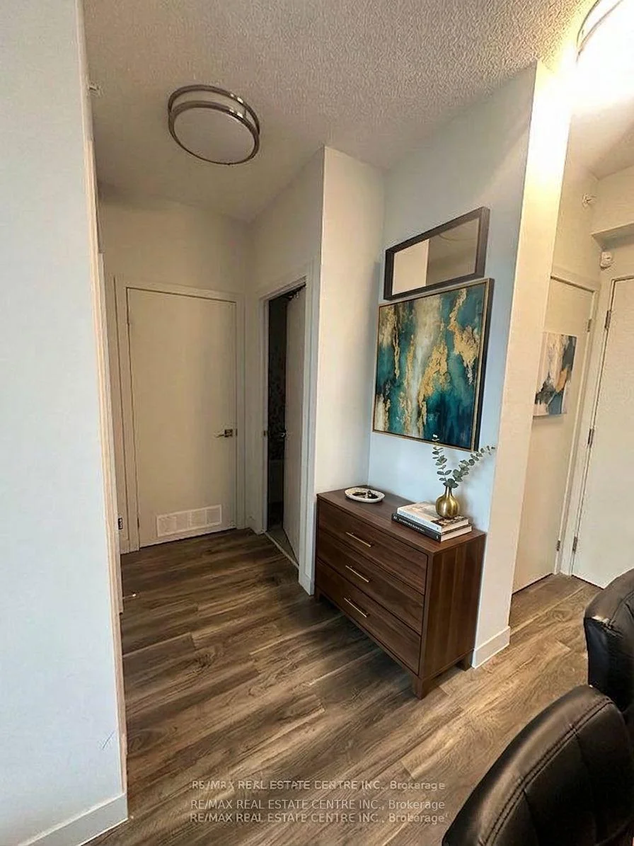 Photo 31 of 17 Downriver Drive, Welland, Dain City — HOMEH