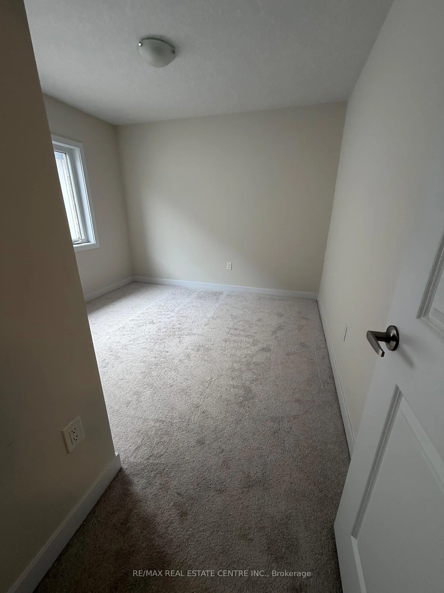 Photo 79 of 17 Downriver Drive, Welland, Dain City — HOMEH