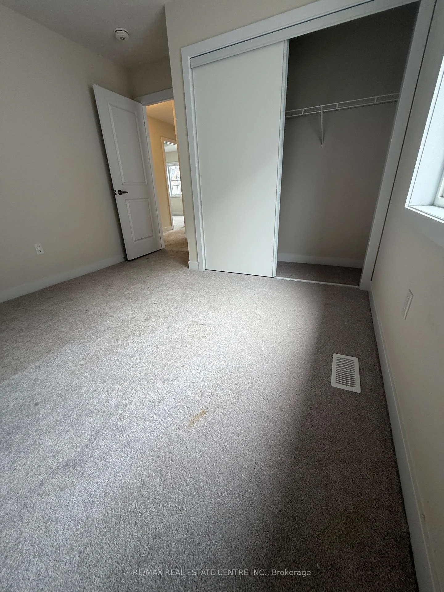 Photo 90 of 17 Downriver Drive, Welland, Dain City — HOMEH