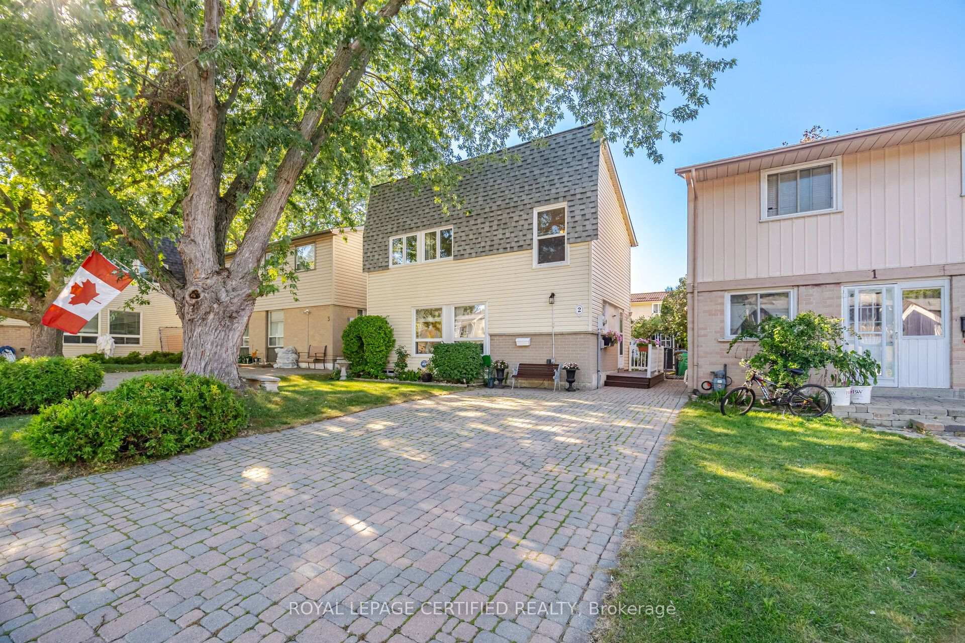 Photo 2 of 2 Grove Park Square, Brampton, Northgate — HOMEH