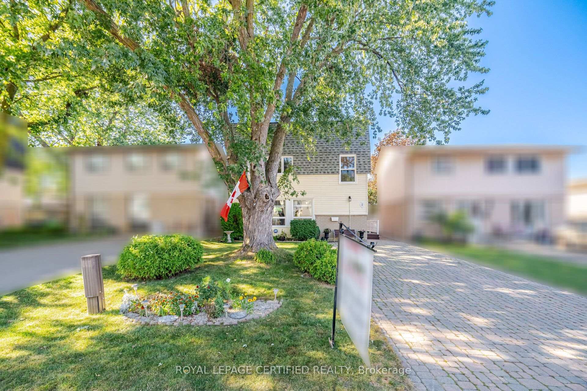 Photo 4 of 2 Grove Park Square, Brampton, Northgate — HOMEH