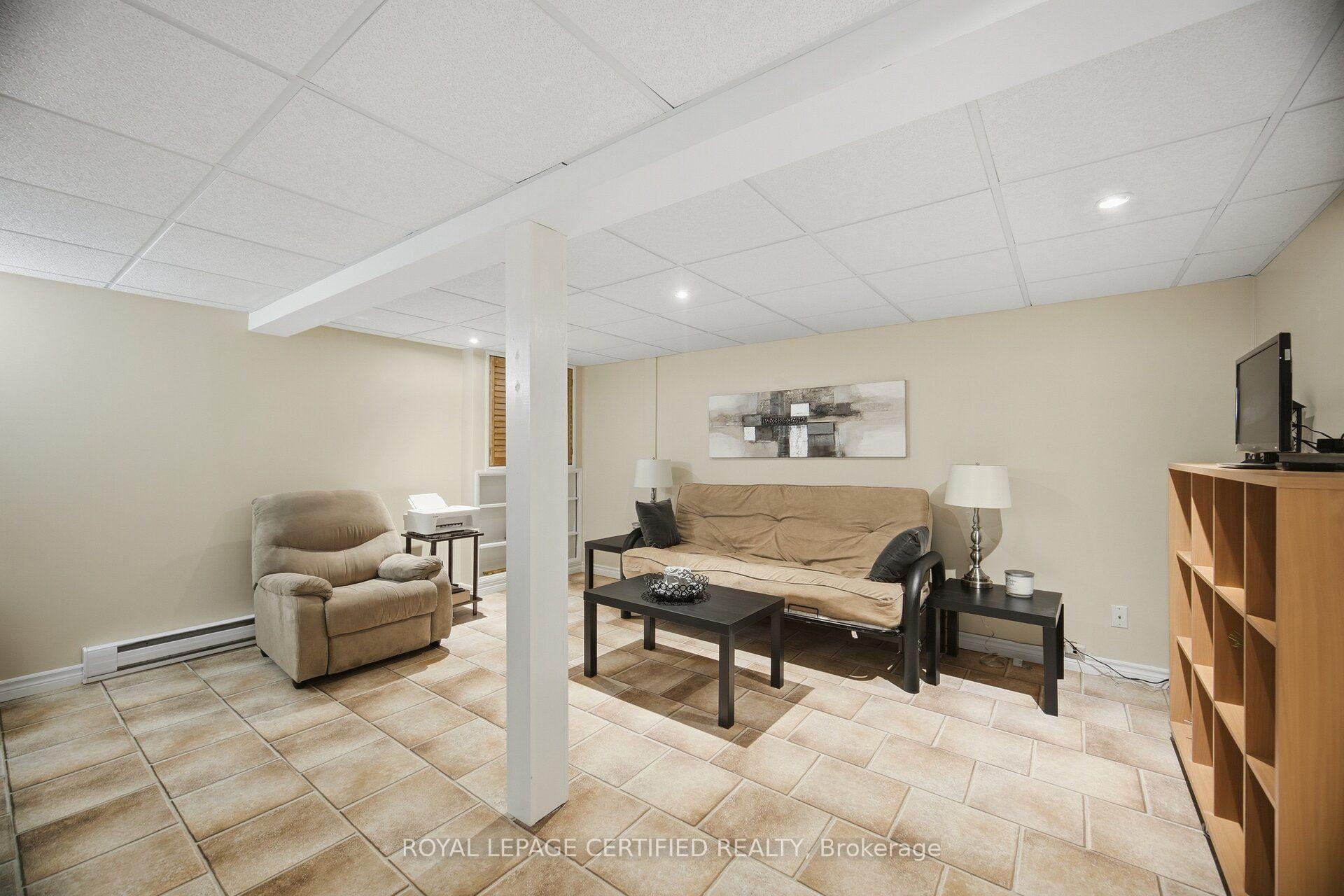 Photo 35 of 2 Grove Park Square, Brampton, Northgate — HOMEH