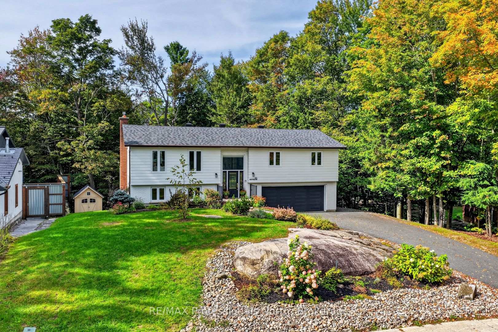 Photo 2 of 55 Westvale Drive, Bracebridge, Monck (Bracebridge) — HOMEH