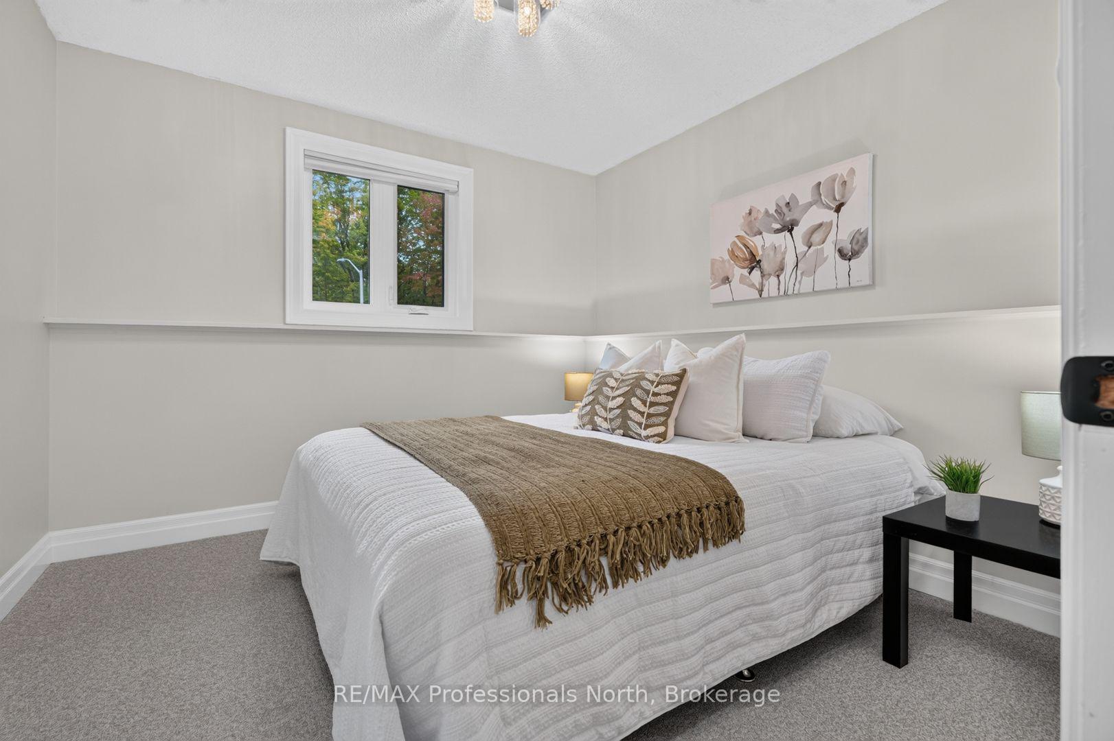 Photo 35 of 55 Westvale Drive, Bracebridge, Monck (Bracebridge) — HOMEH