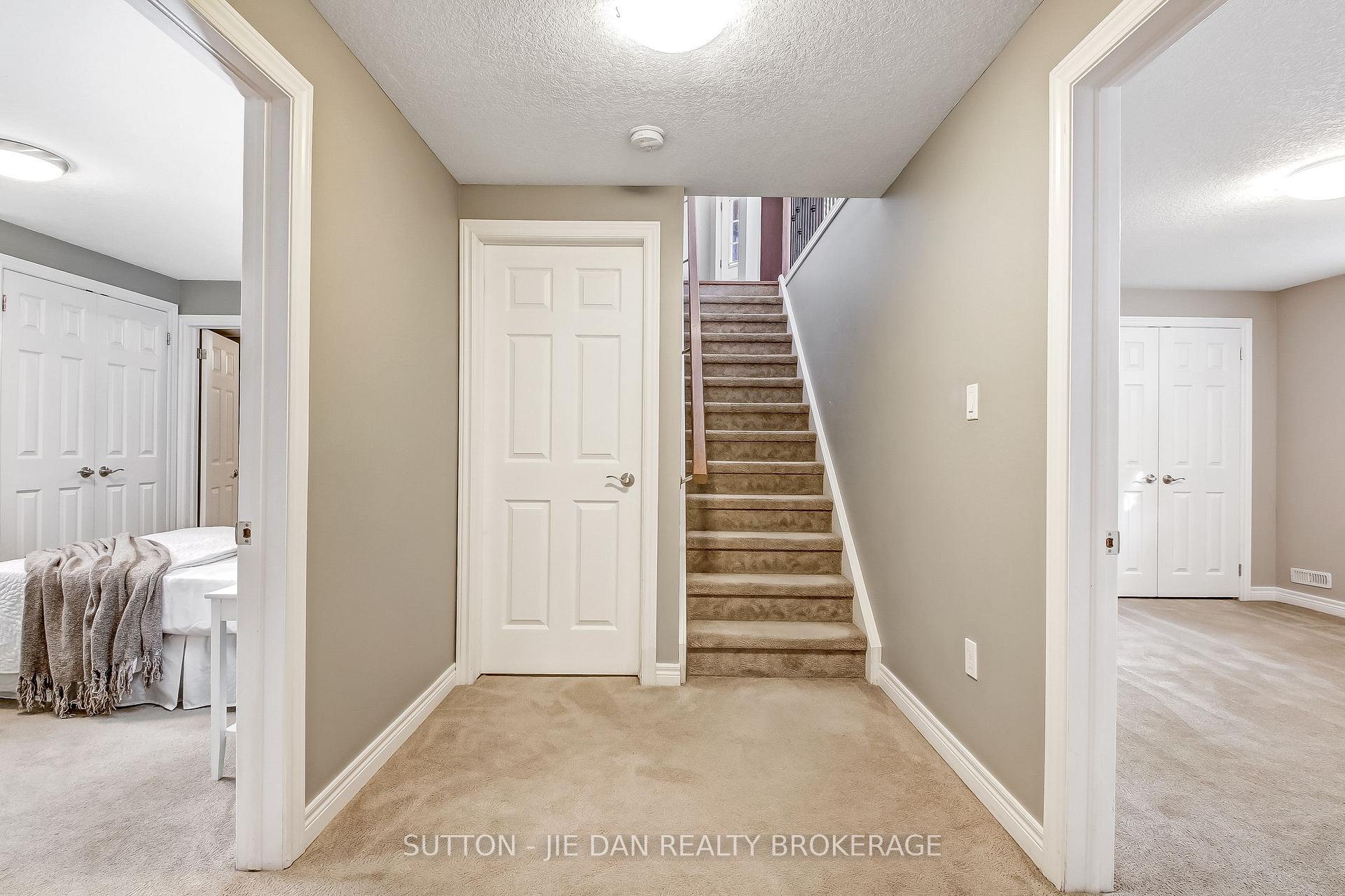 Photo 15 of 865 Cutross Avenue, London, North I — HOMEH