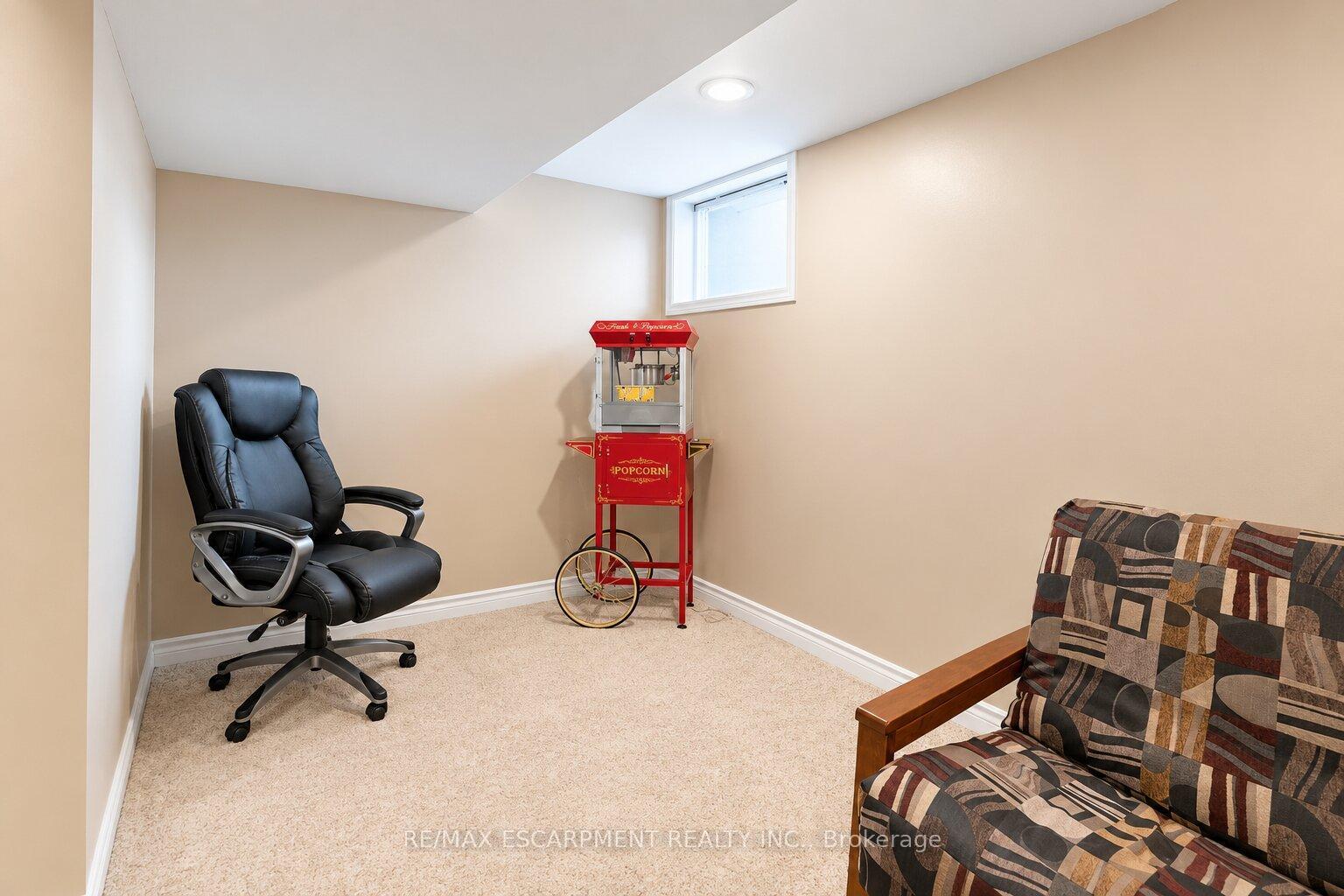 Photo 20 of 12 Brae Crest Drive, Hamilton, Stoney Creek — HOMEH