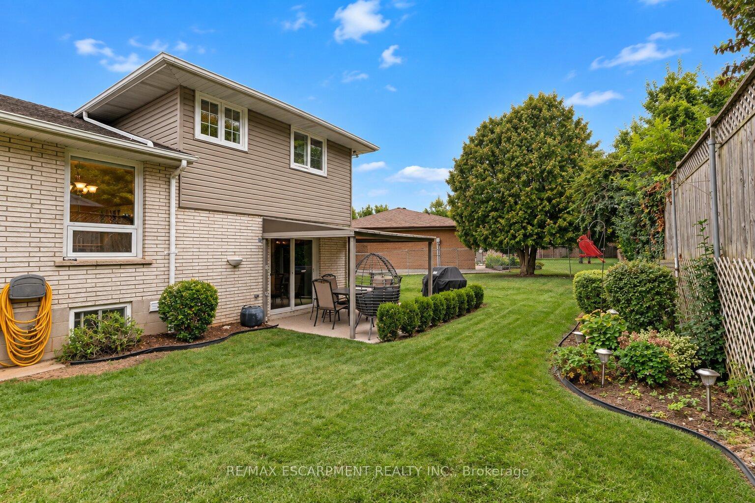 Photo 23 of 12 Brae Crest Drive, Hamilton, Stoney Creek — HOMEH