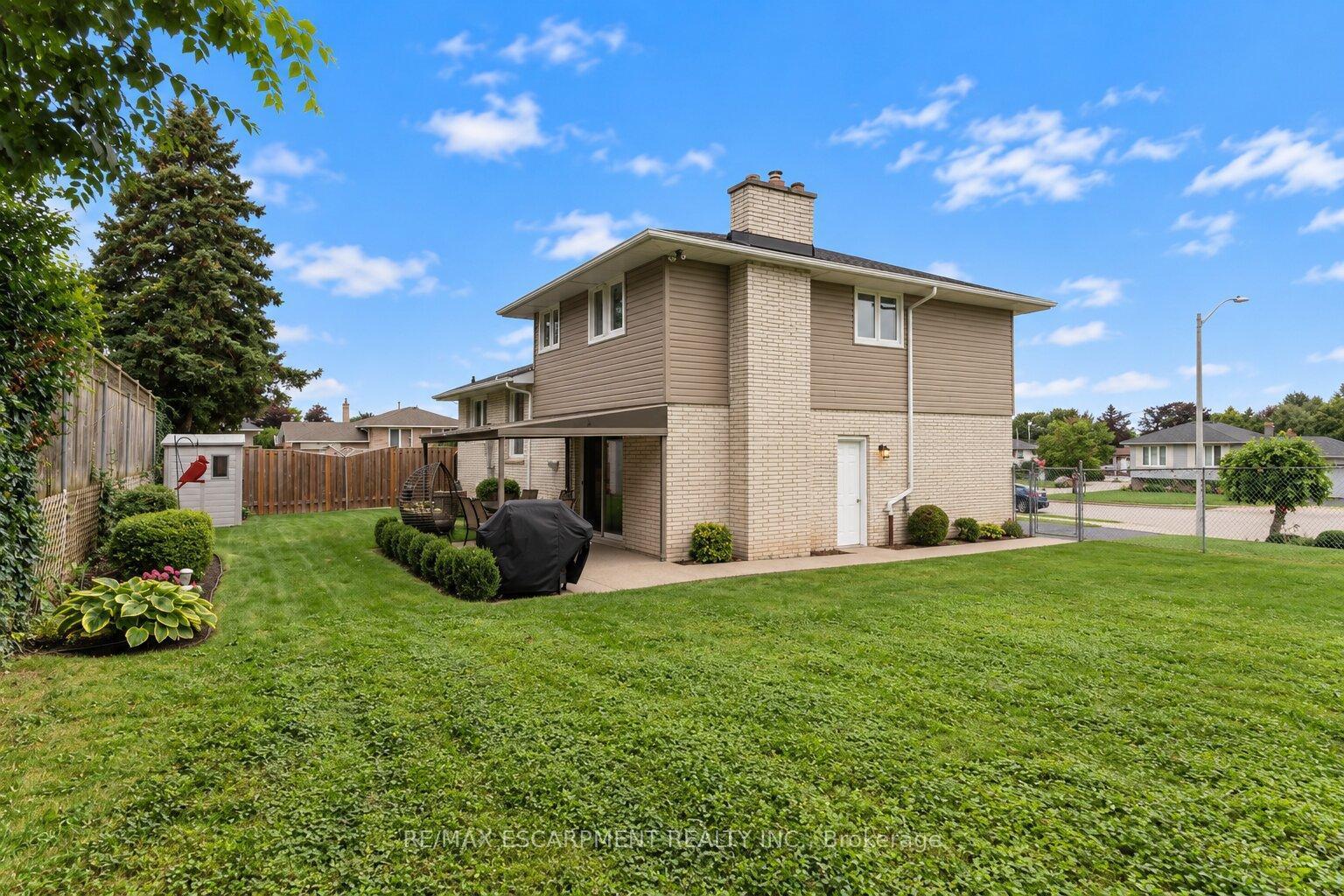 Photo 24 of 12 Brae Crest Drive, Hamilton, Stoney Creek — HOMEH