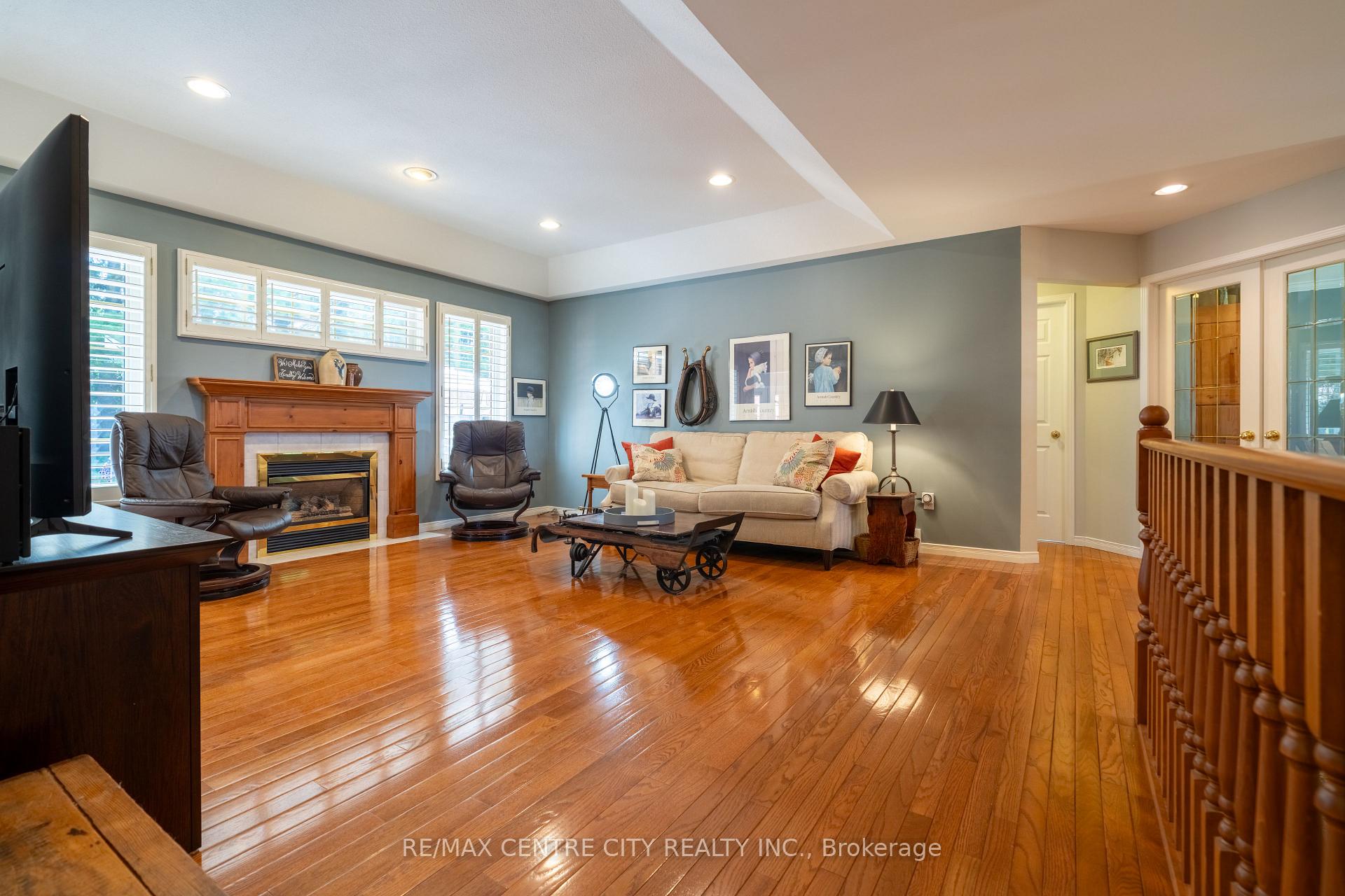 Photo 12 of 61 Aberdeen Drive, Middlesex Centre, Coldstream — HOMEH
