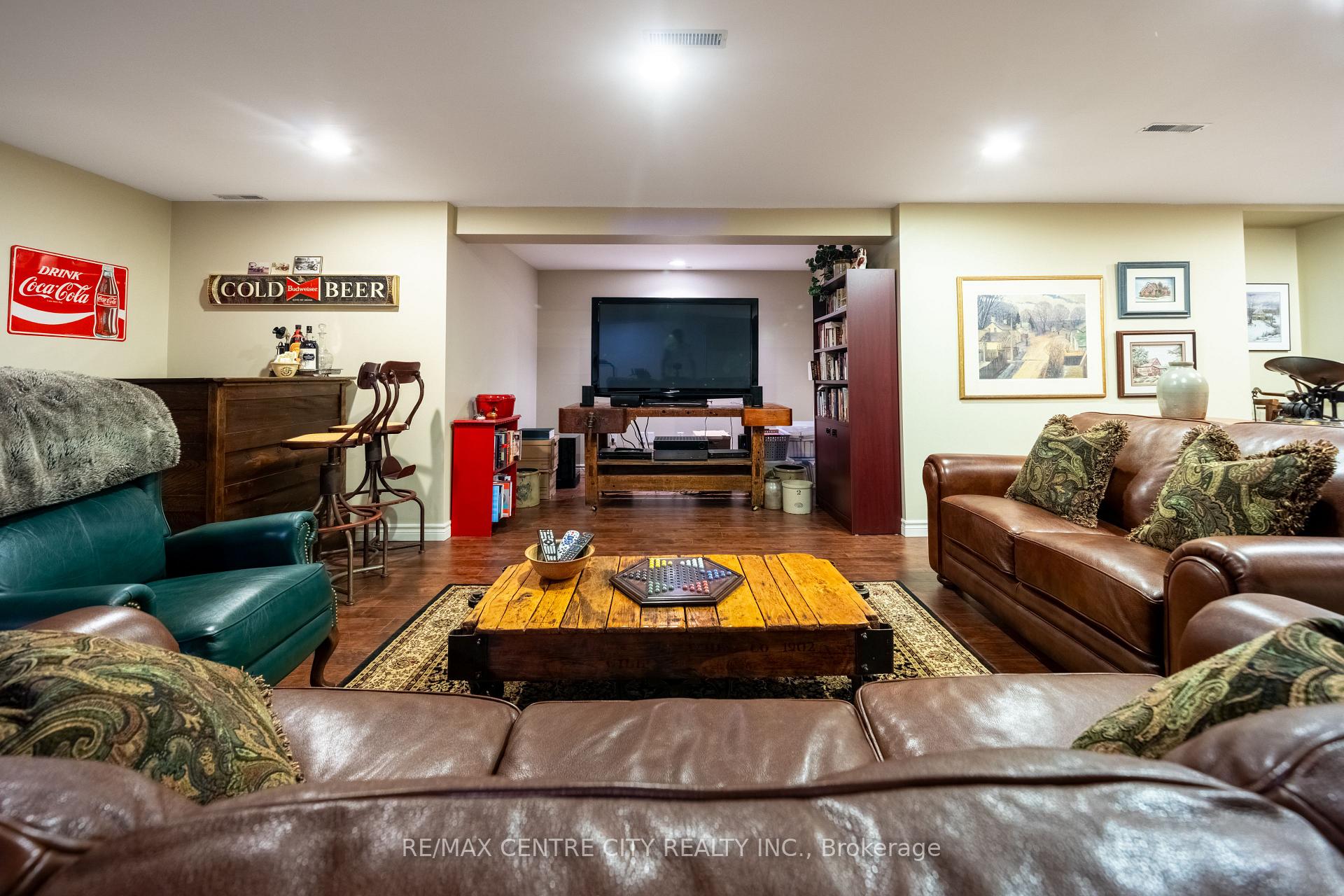 Photo 32 of 61 Aberdeen Drive, Middlesex Centre, Coldstream — HOMEH