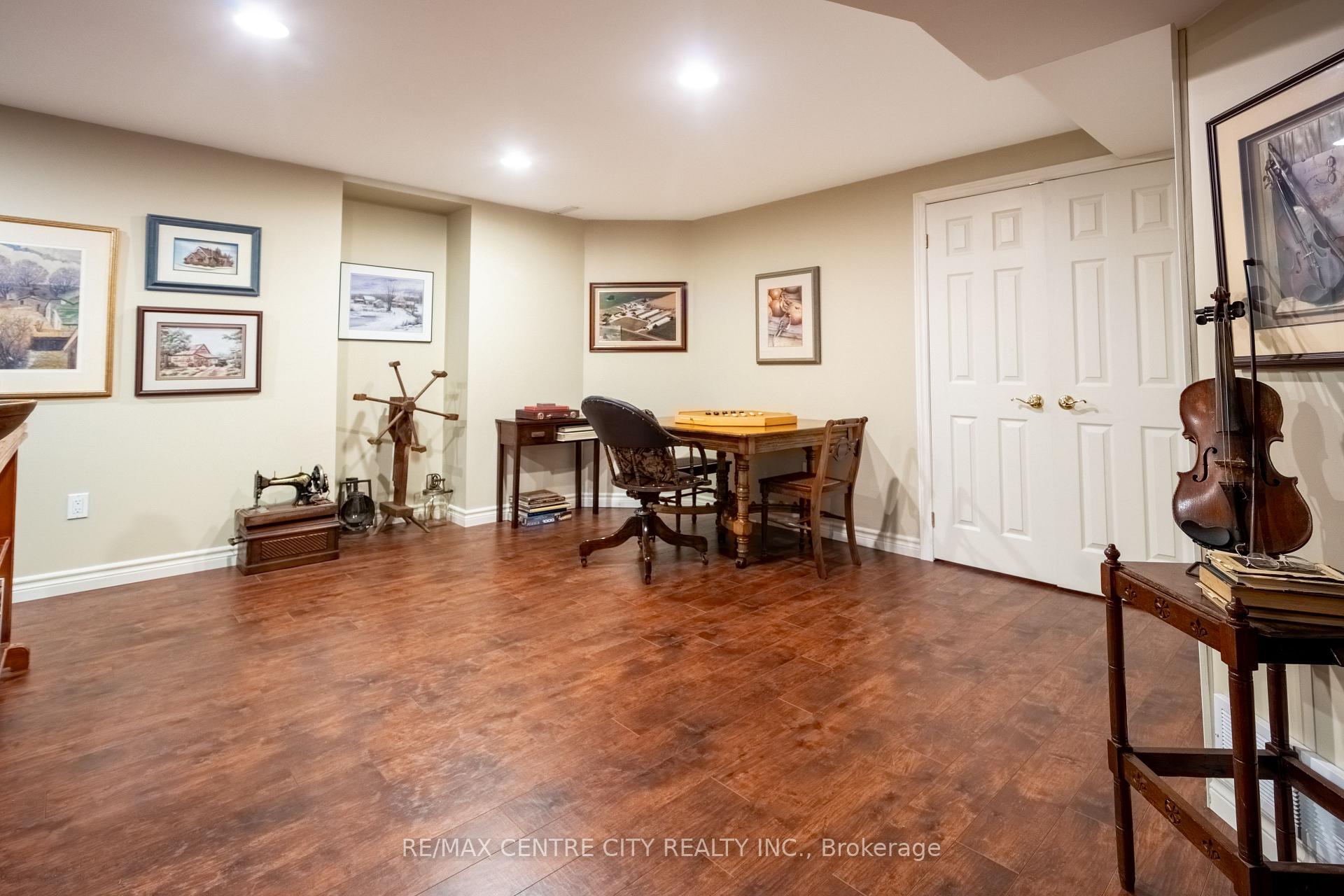 Photo 34 of 61 Aberdeen Drive, Middlesex Centre, Coldstream — HOMEH