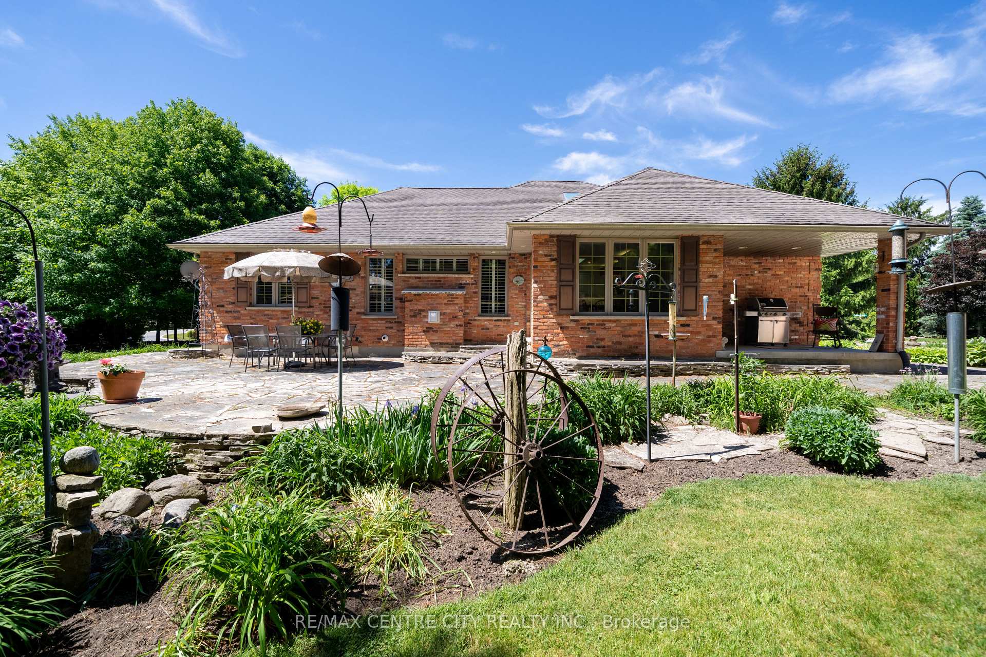 Photo 36 of 61 Aberdeen Drive, Middlesex Centre, Coldstream — HOMEH