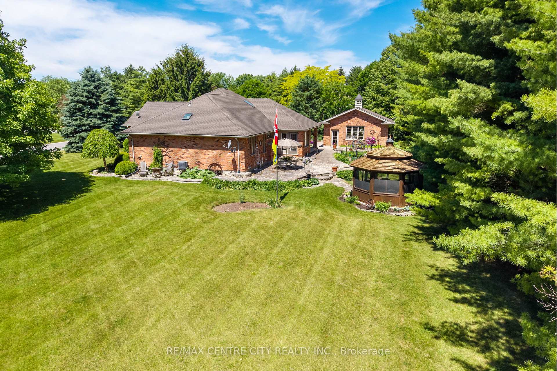 Photo 44 of 61 Aberdeen Drive, Middlesex Centre, Coldstream — HOMEH