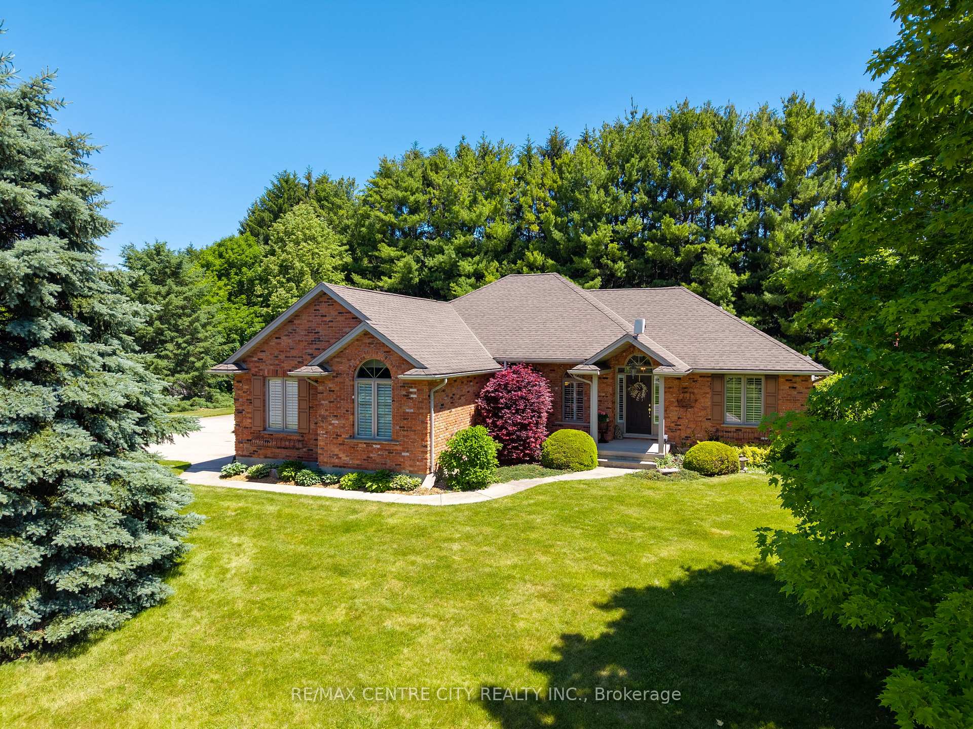 Photo 46 of 61 Aberdeen Drive, Middlesex Centre, Coldstream — HOMEH