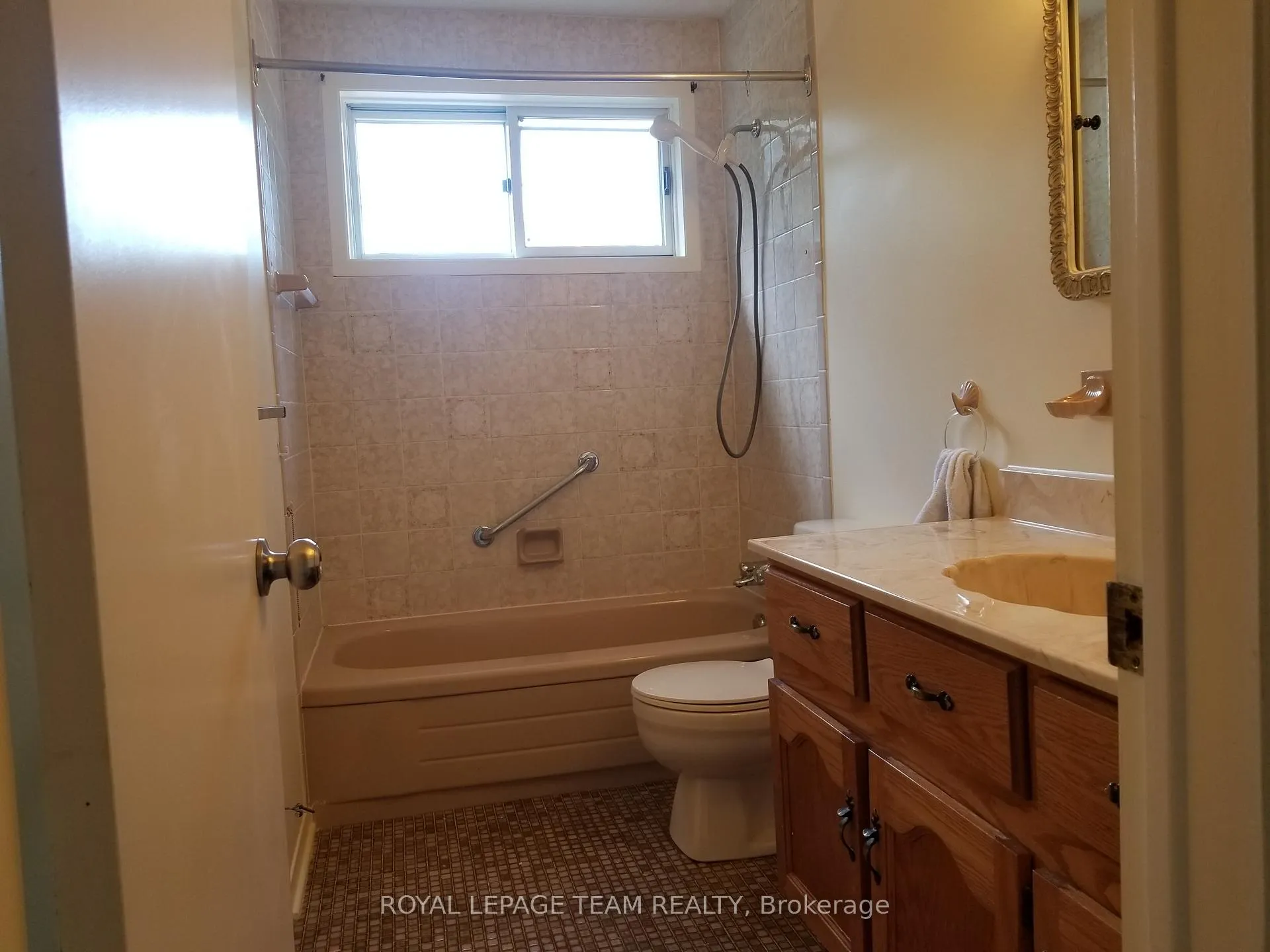 Photo 10 of 7595 Snake Island Road, Ottawa, Osgoode Twp North of Reg Rd 6 — HOMEH