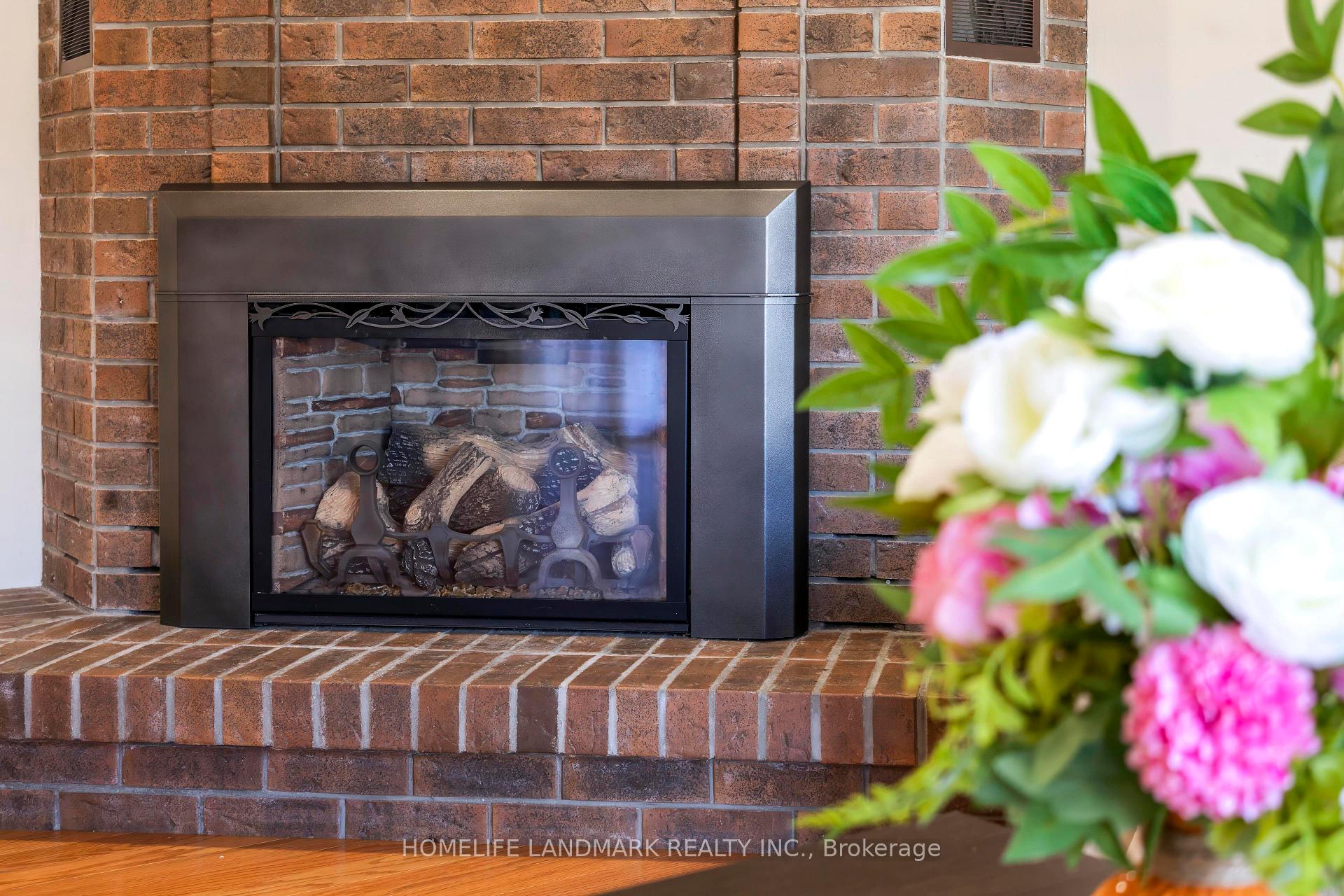 Photo 8 of Unit 4, 475 Beechwood Drive, Waterloo, Beechwood West — HOMEH