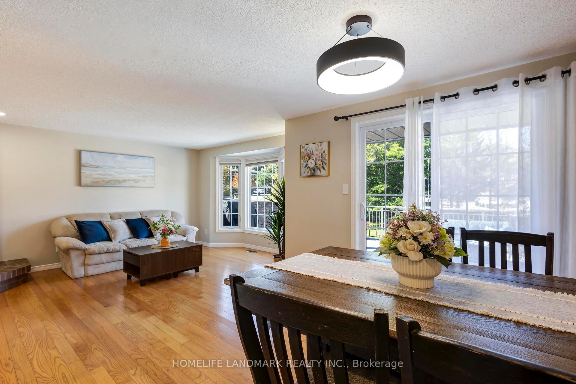 Photo 10 of Unit 4, 475 Beechwood Drive, Waterloo, Beechwood West — HOMEH