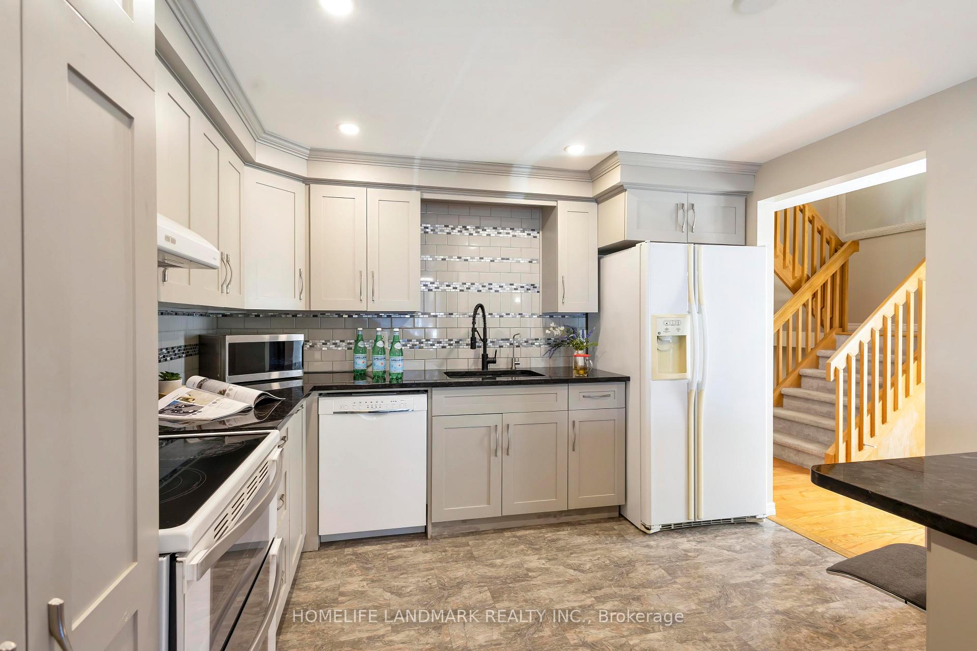 Photo 14 of Unit 4, 475 Beechwood Drive, Waterloo, Beechwood West — HOMEH