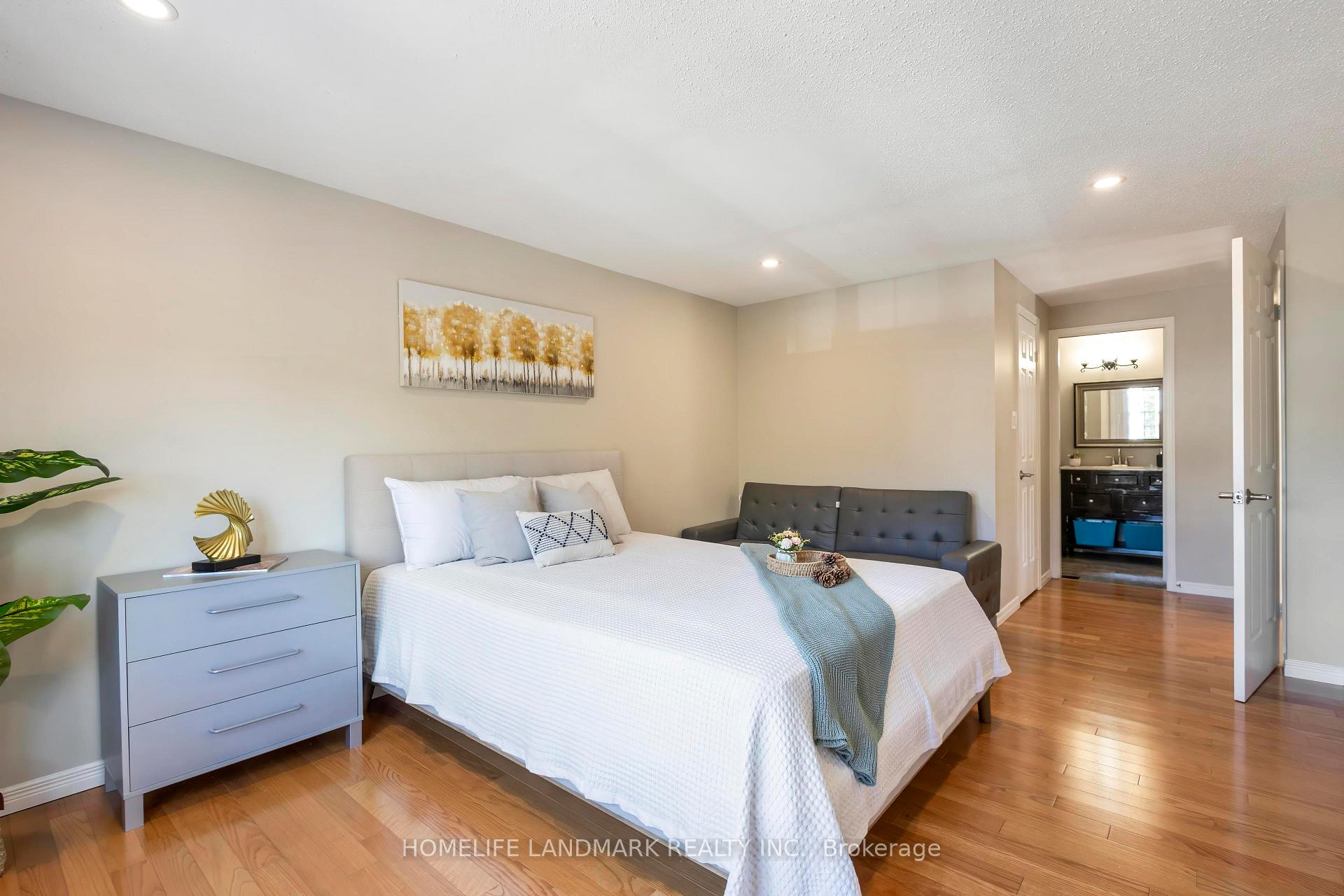 Photo 21 of Unit 4, 475 Beechwood Drive, Waterloo, Beechwood West — HOMEH
