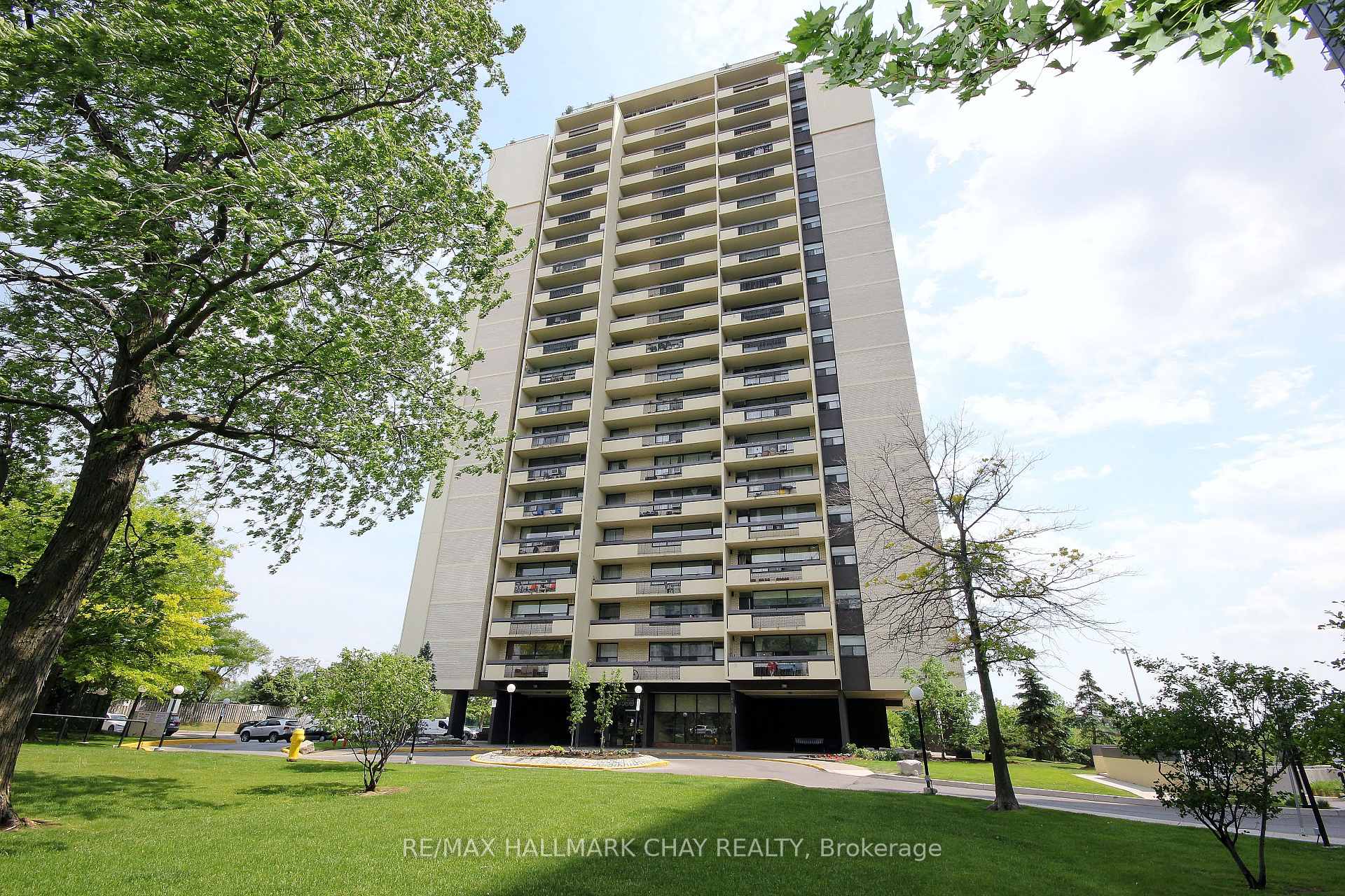 Photo of Unit 1707, 1455 Lawrence Avenue W