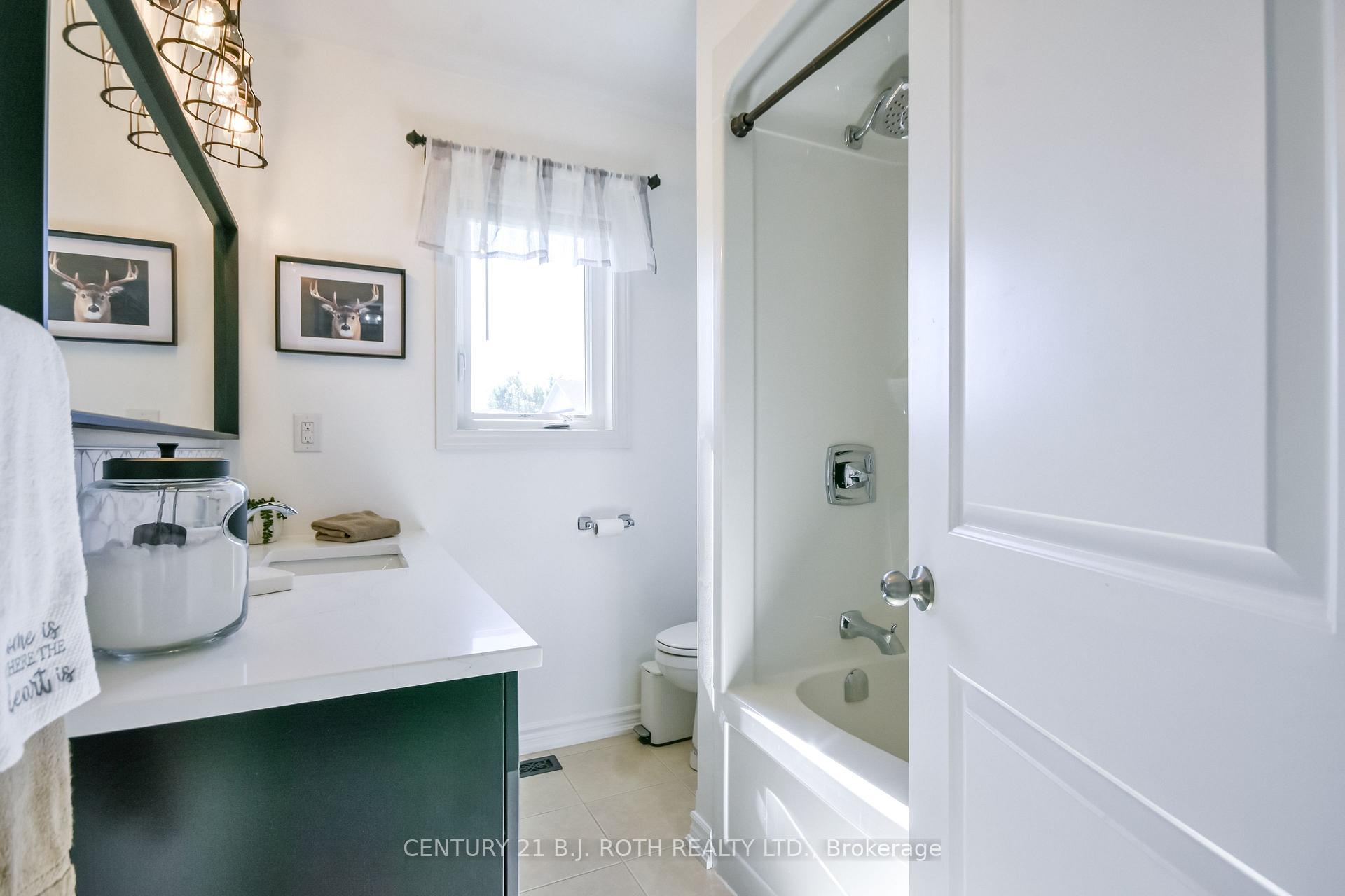 Photo 24 of 20 Keyzer Drive, Oro-Medonte, Warminster — HOMEH