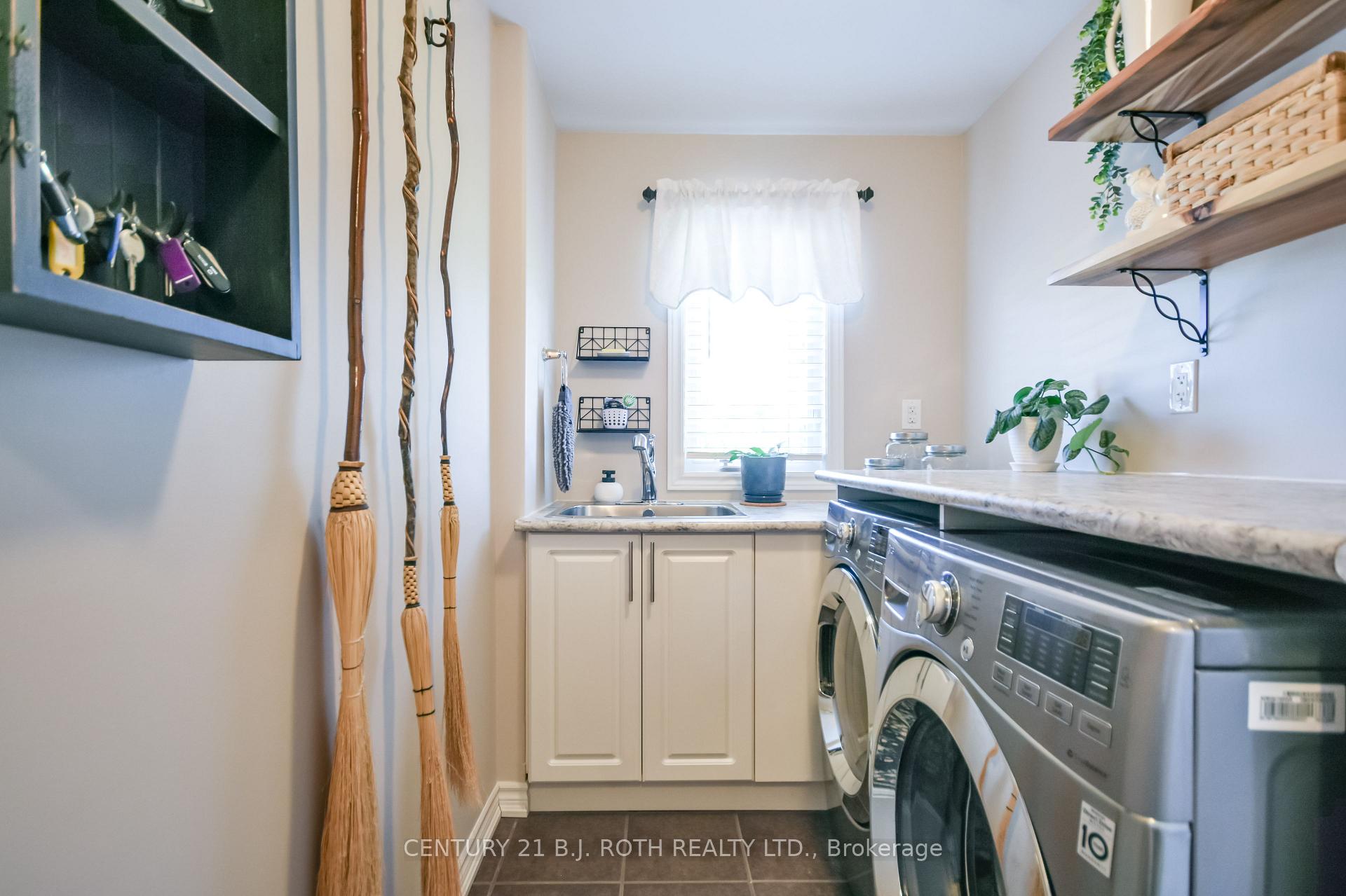Photo 26 of 20 Keyzer Drive, Oro-Medonte, Warminster — HOMEH