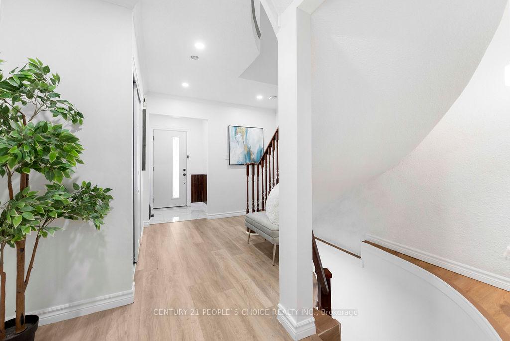 Photo 15 of 4053 Trapper Crescent, Mississauga, Erin Mills — HOMEH