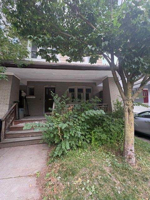 Photo 1 of Unit Upper, 370 Spadina Road, Toronto, Forest Hill South — HOMEH