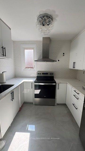 Photo 12 of Unit Upper, 370 Spadina Road, Toronto, Forest Hill South — HOMEH