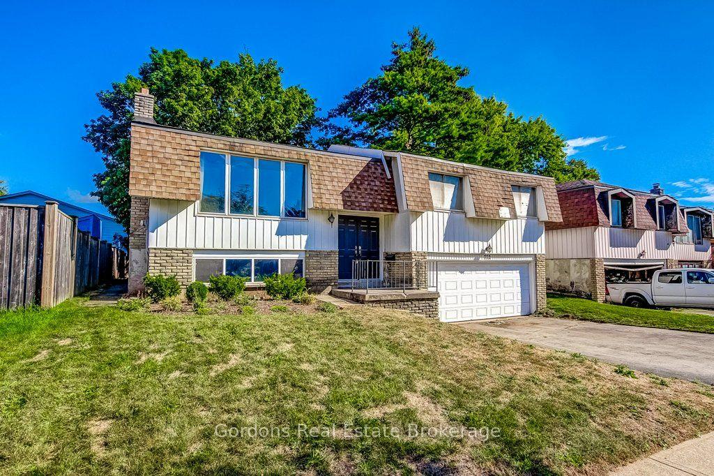 Photo 2 of 772 Greg Drive, Burlington, Shoreacres — HOMEH