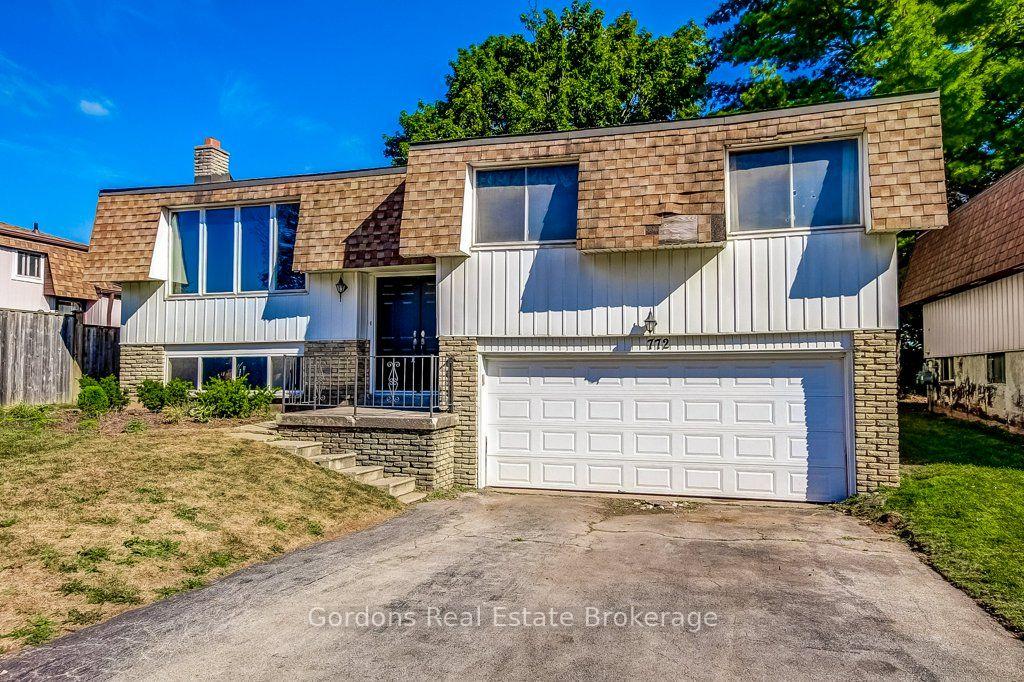 Photo 3 of 772 Greg Drive, Burlington, Shoreacres — HOMEH