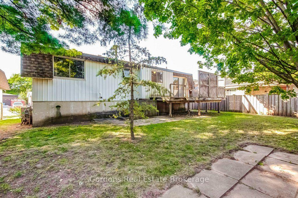 Photo 7 of 772 Greg Drive, Burlington, Shoreacres — HOMEH
